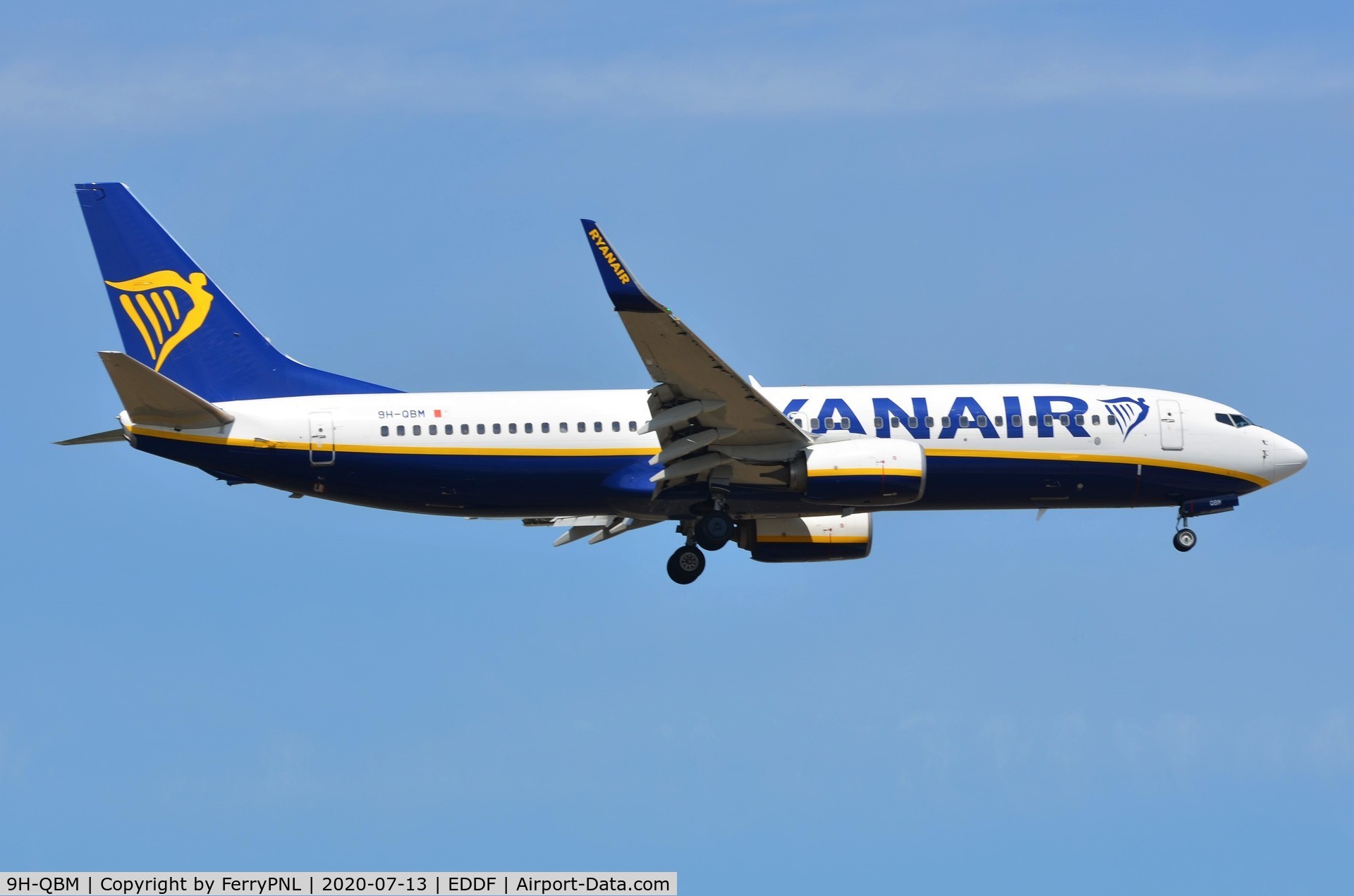 9H-QBM, 2015 Boeing 737-8AS C/N 44708, Ryanair B738 landing