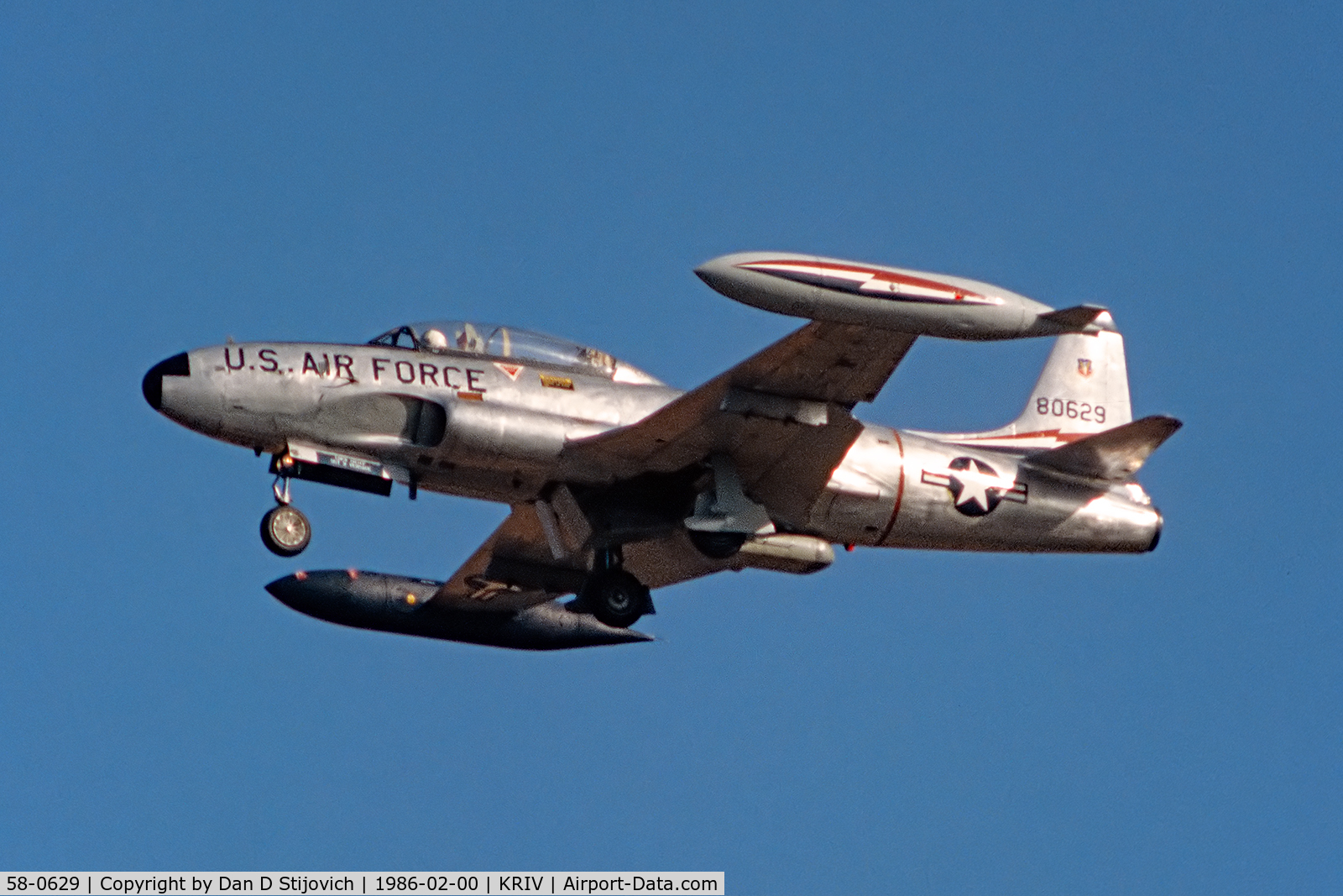 58-0629, 1958 Lockheed T-33A Shooting Star C/N 580-1598, 84FITS T-33A on short final to March AFB February 1986