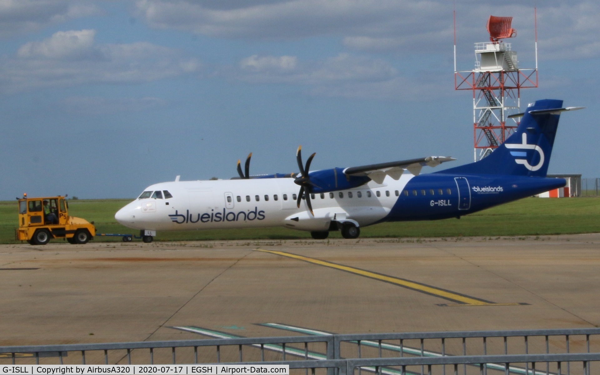 G-ISLL, 2002 ATR 72-212A C/N 696, Emerging in the new livery