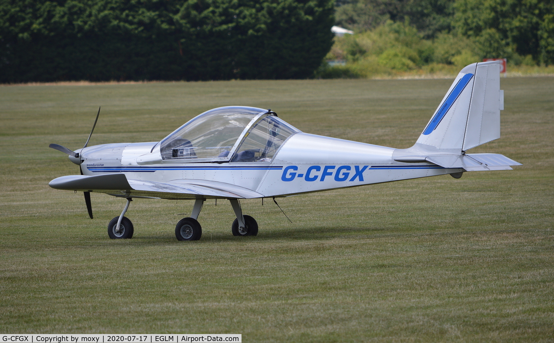 G-CFGX, 2008 Cosmik EV-97 TeamEurostar UK C/N 3212, Cosmik EV-97 TeamEurostar UK at White Waltham.