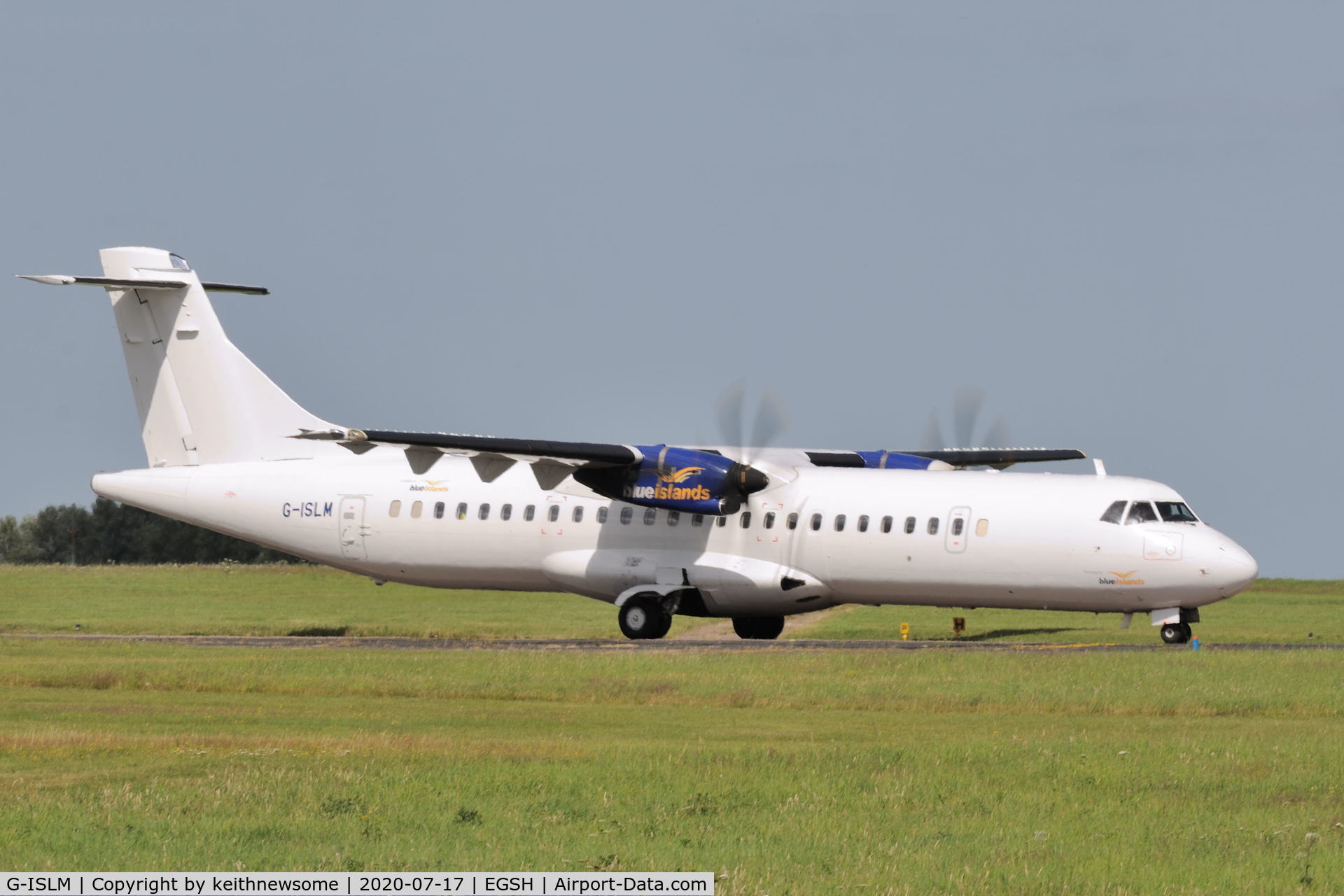 G-ISLM, 2007 ATR 72-212A C/N 762, Arriving at Norwich for paintwork.