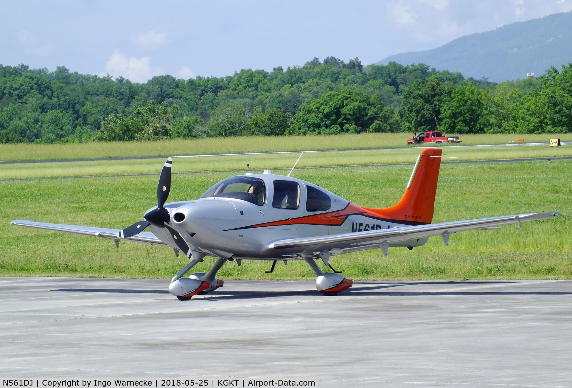 N561DJ, 2014 Cirrus SR22T C/N 0871, Cirrus SR22T at Gatlinburg-Pigeon Forge Airport, Sevierville TN