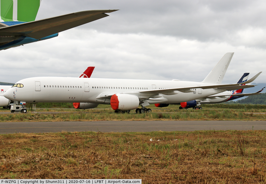 F-WZFG, 2019 Airbus A350-941 C/N 0338, C/n 0338 - For Capital Airlines but stored @LDE