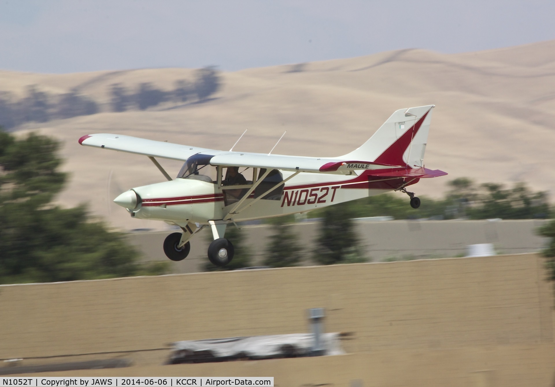 N1052T, 1998 Maule MX-7-180A Sportplane C/N 20054C, N1052T Maule MX-7-180A landing at KCCR