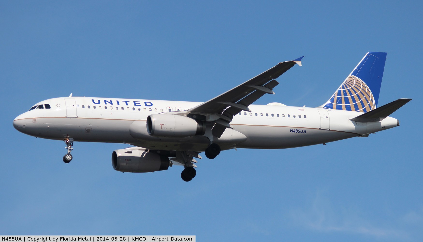 N485UA, 2001 Airbus A320-232 C/N 1617, MCO 2014