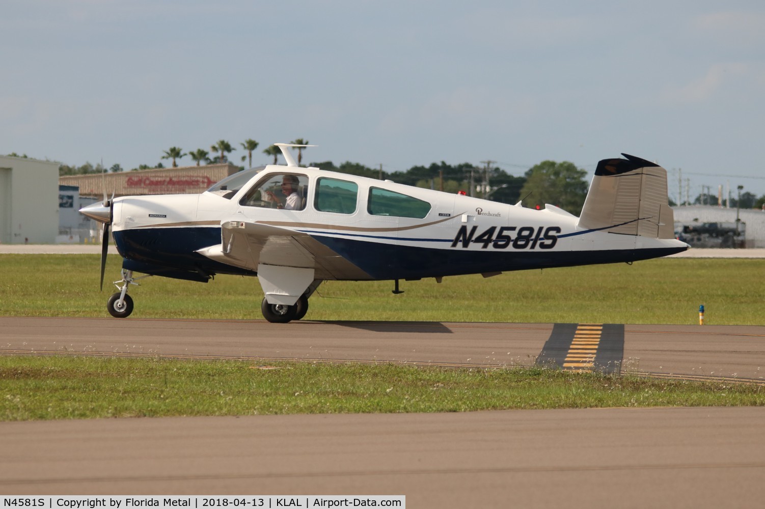 N4581S, 1975 Beech V35B Bonanza C/N D-9808, Bonanza 35