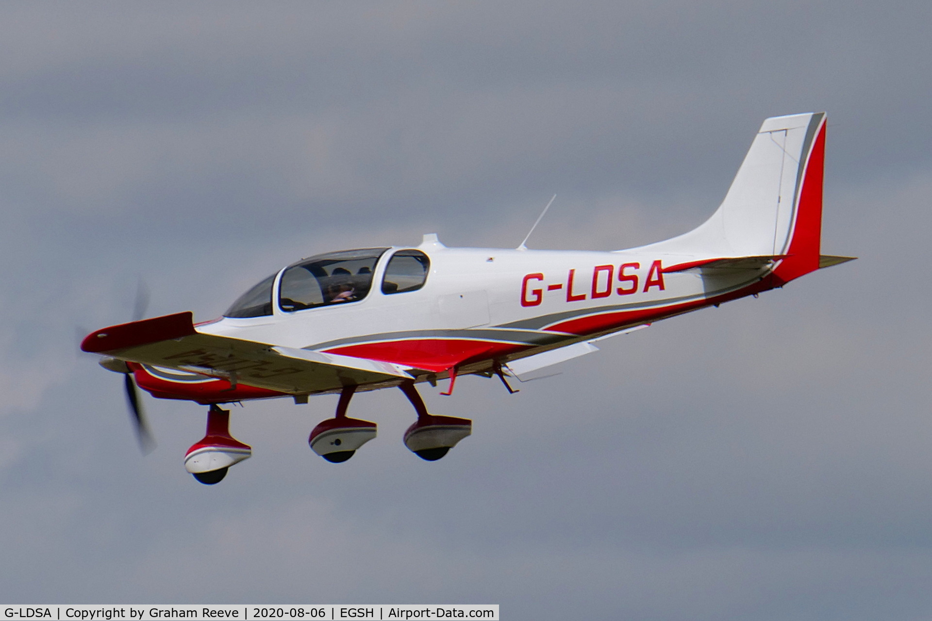 G-LDSA, 2016 The Airplane Factory Sling 4 C/N LAA 400-15412, Landing at Norwich.