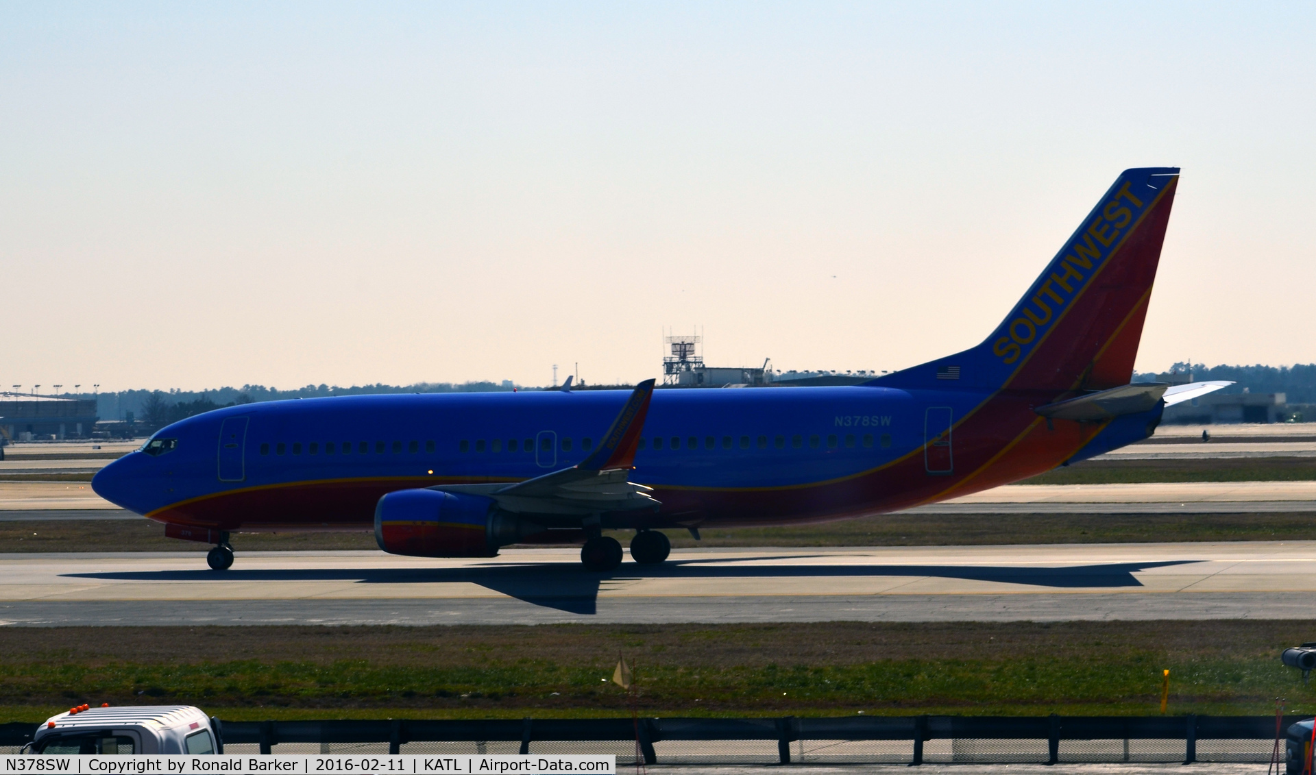 N378SW, 1994 Boeing 737-3H4 C/N 26585, Taxi Atlanta