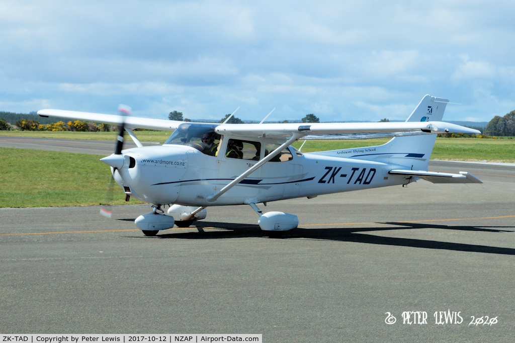ZK-TAD, 2007 Cessna 172R C/N 17281456, Ardmore Flying School Ltd., Auckland