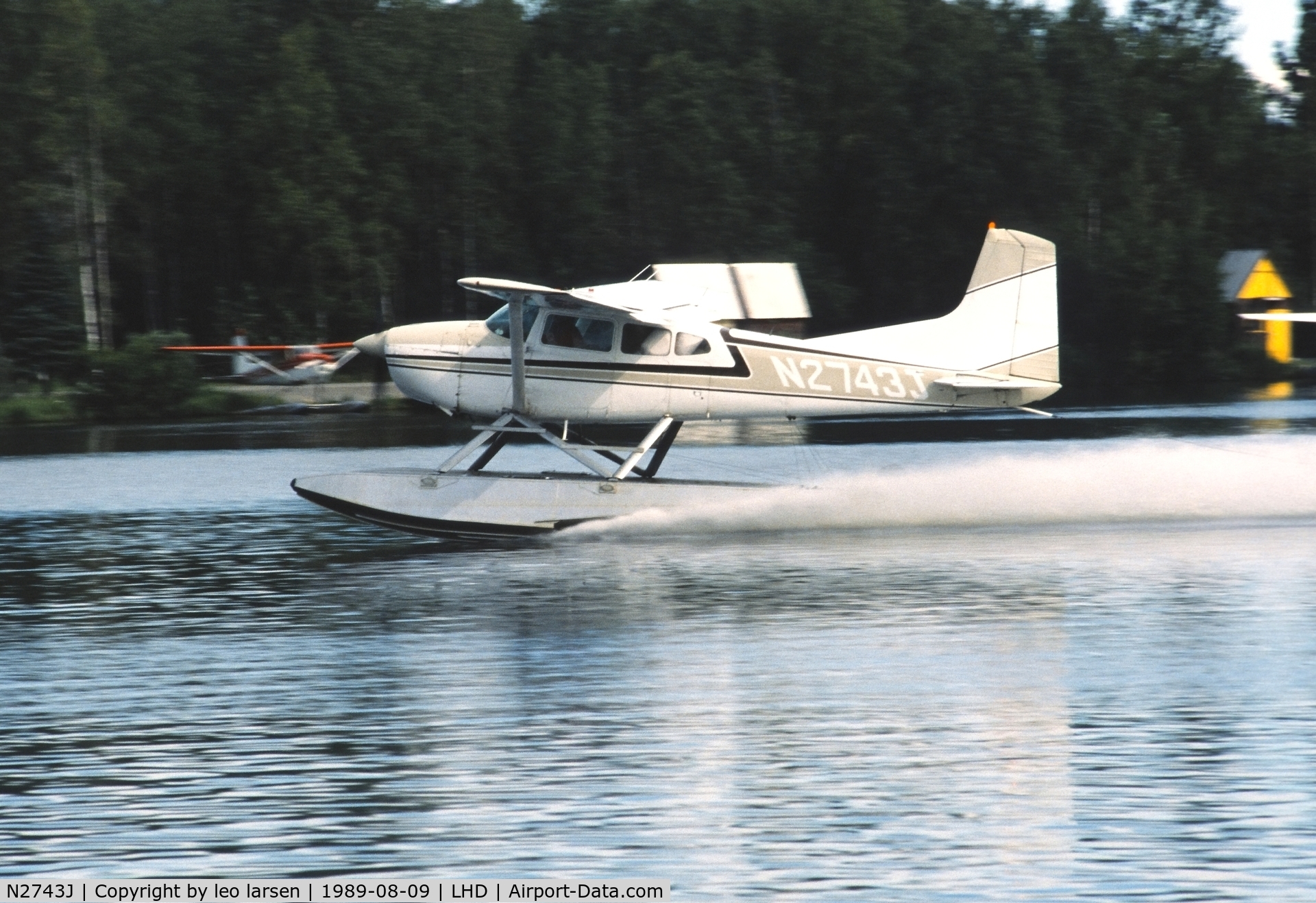 N2743J, Cessna A185E Skywagon 185 C/N 1851493, Lake Hood Air Harbour 9.8.1989