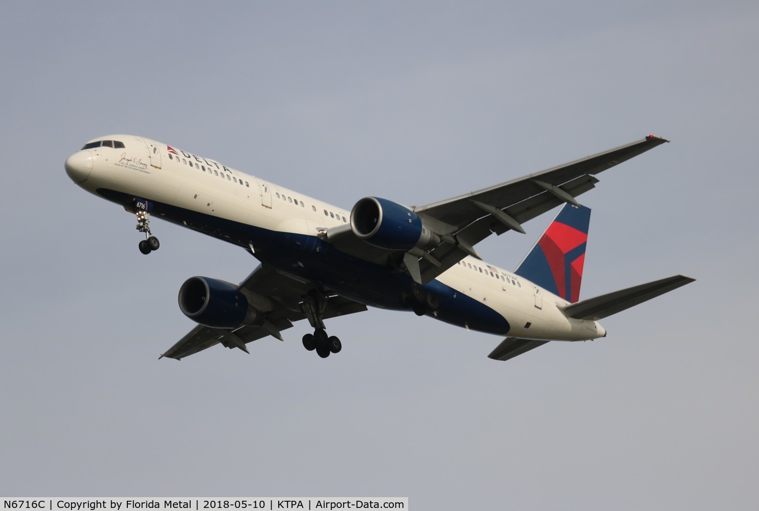 N6716C, 2001 Boeing 757-232 C/N 30838, DAL 757-200