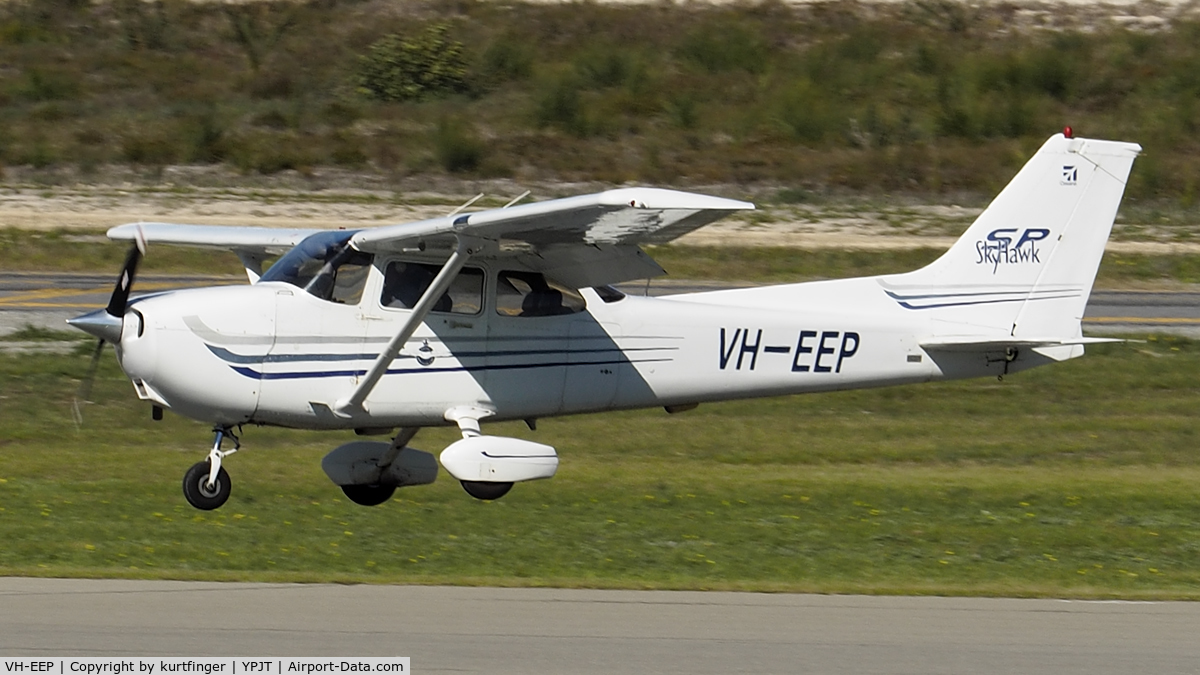 VH-EEP, 2003 Cessna 172S C/N 172S9321, Cessna 172 Skyhawk cn 172S9321. VH-EEP YPJT 240720