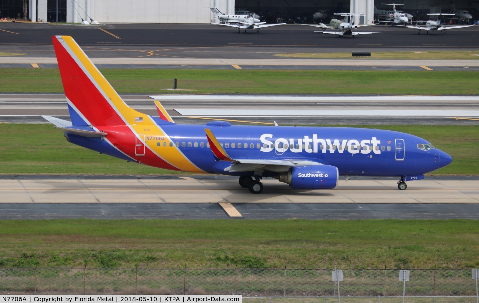 N7706A, 2004 Boeing 737-76N C/N 32661, WN 737-700