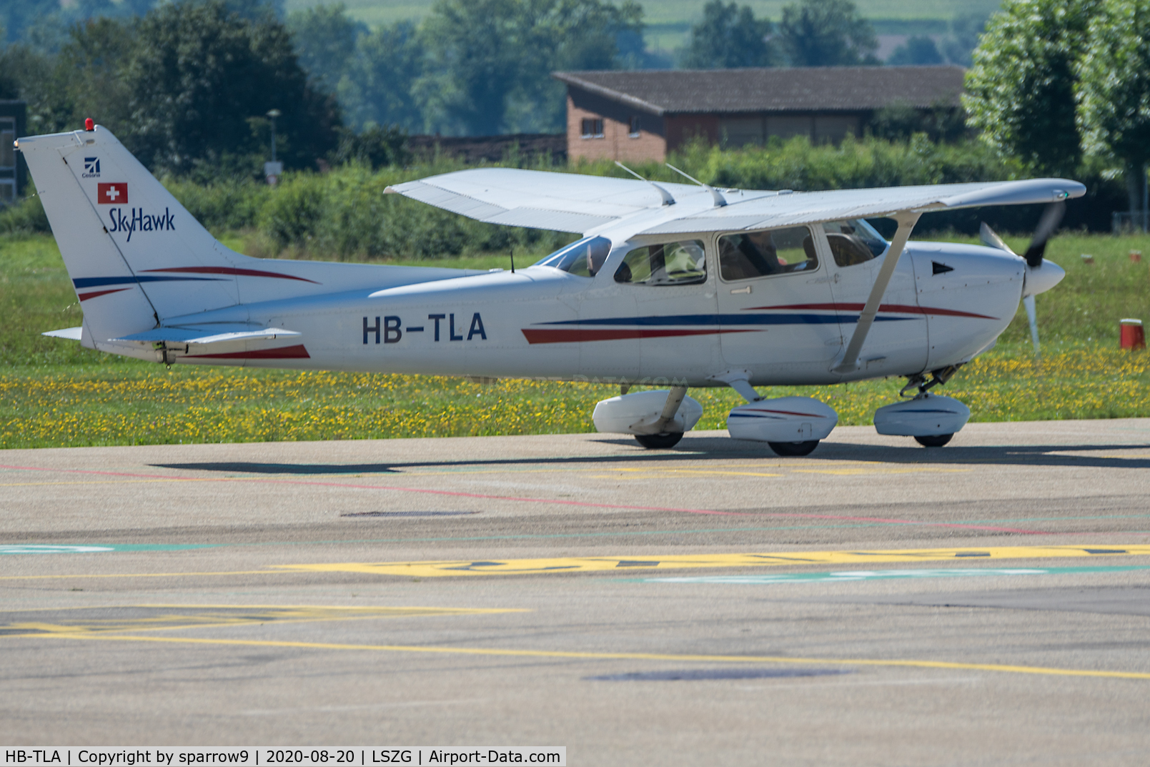 HB-TLA, 2003 Cessna 172R C/N 17281159, At Grenchen