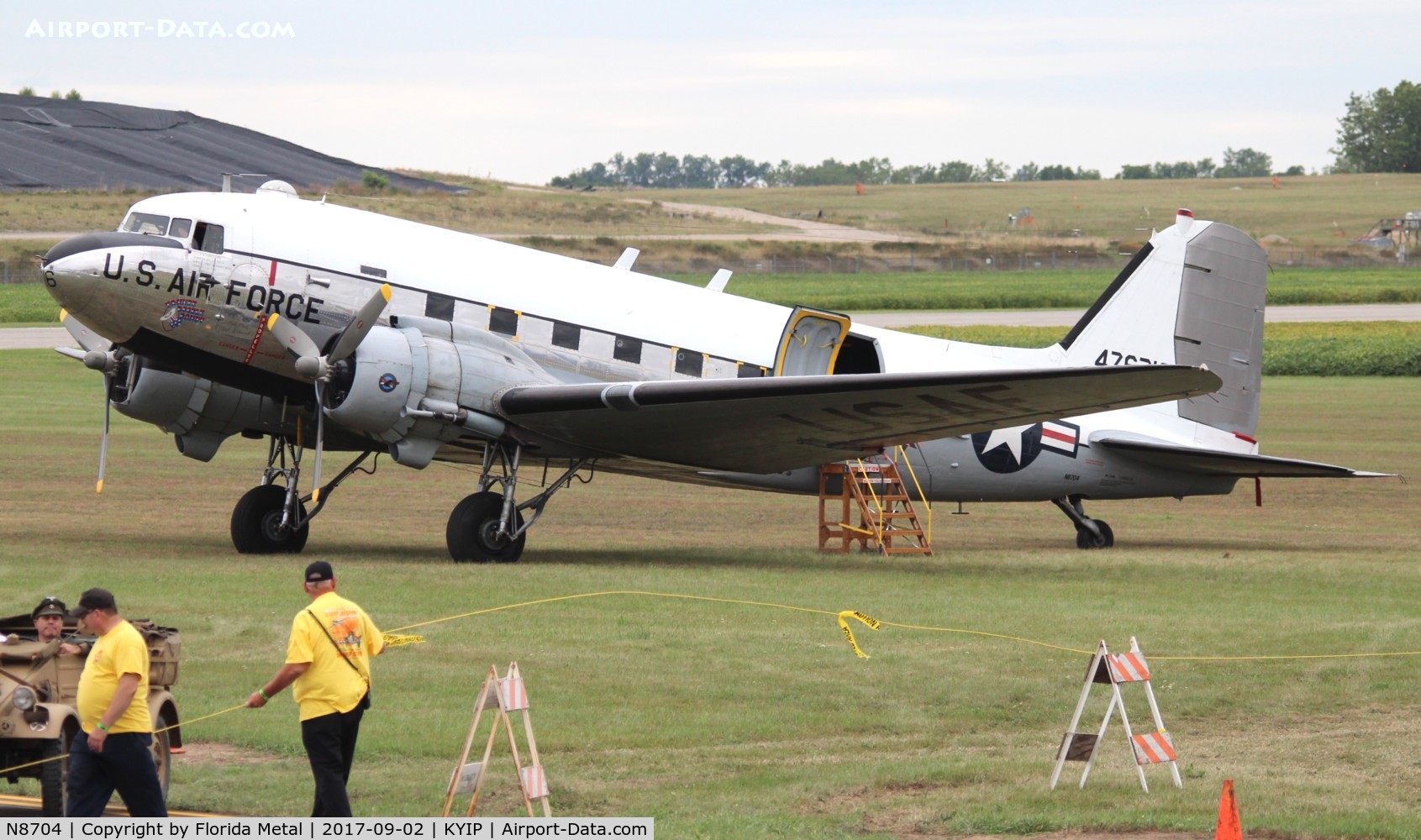 N8704, 1944 Douglas DC3C-S4C4G (TC-47B-30-DK) C/N 33048, Yankee Doodle Dandy