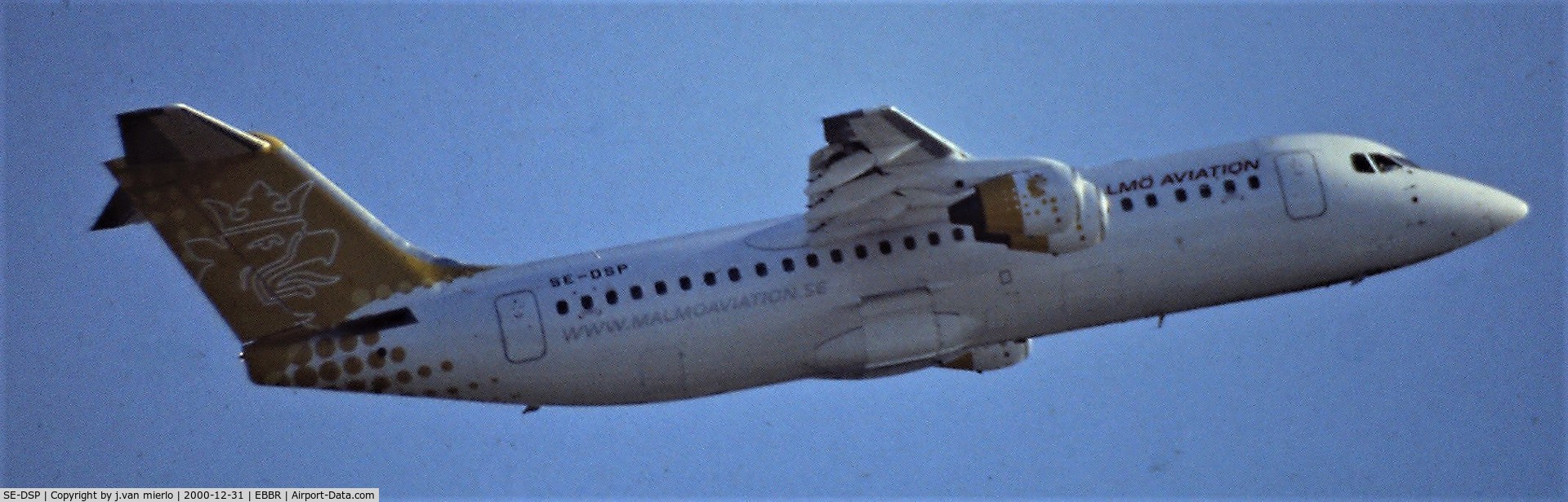 SE-DSP, 1994 British Aerospace Avro 146-RJ100A C/N E3242, T/O EBBR 25R scan/slide