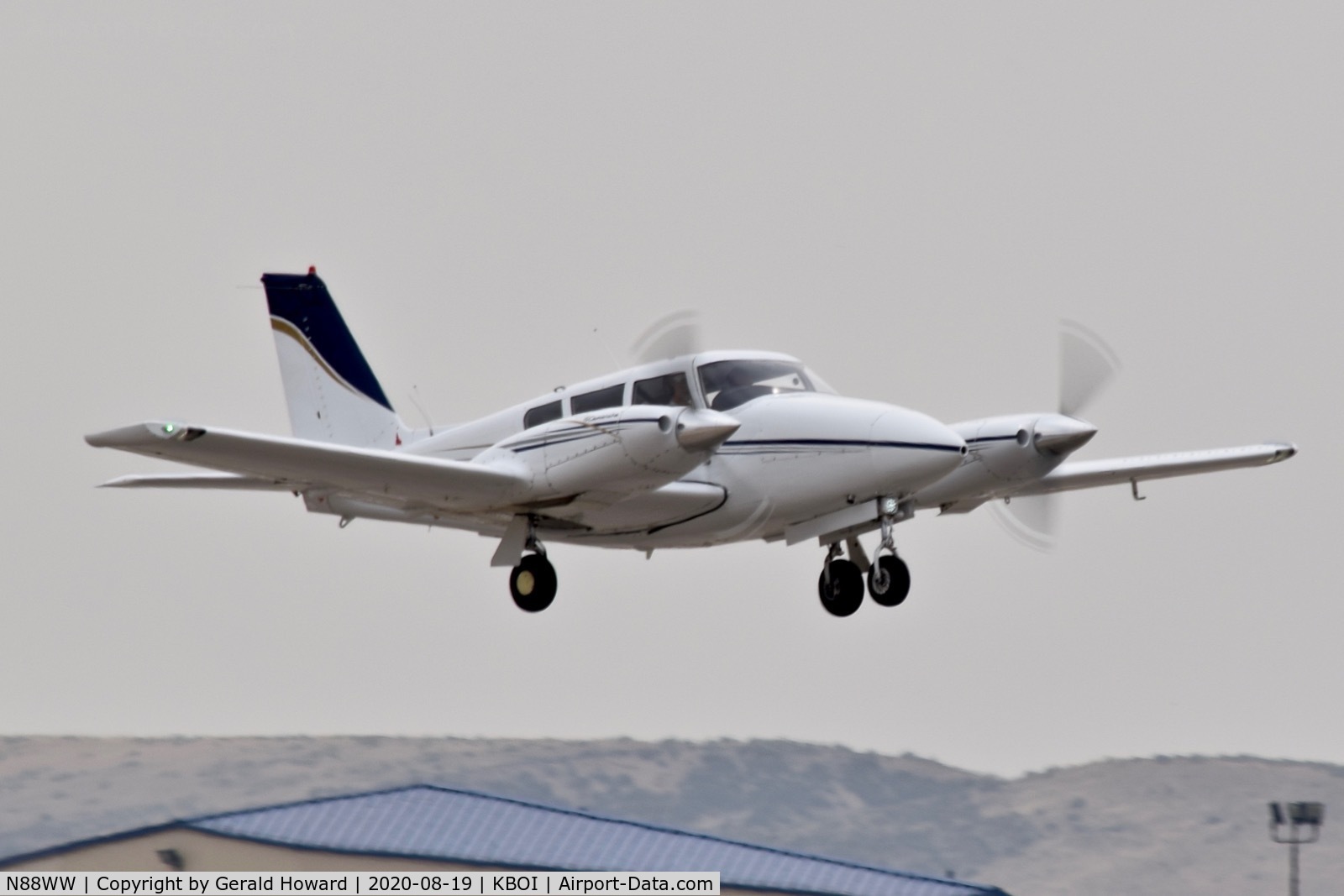 N88WW, 1971 Piper PA-39 C/N 39-125, Take off from 28R.