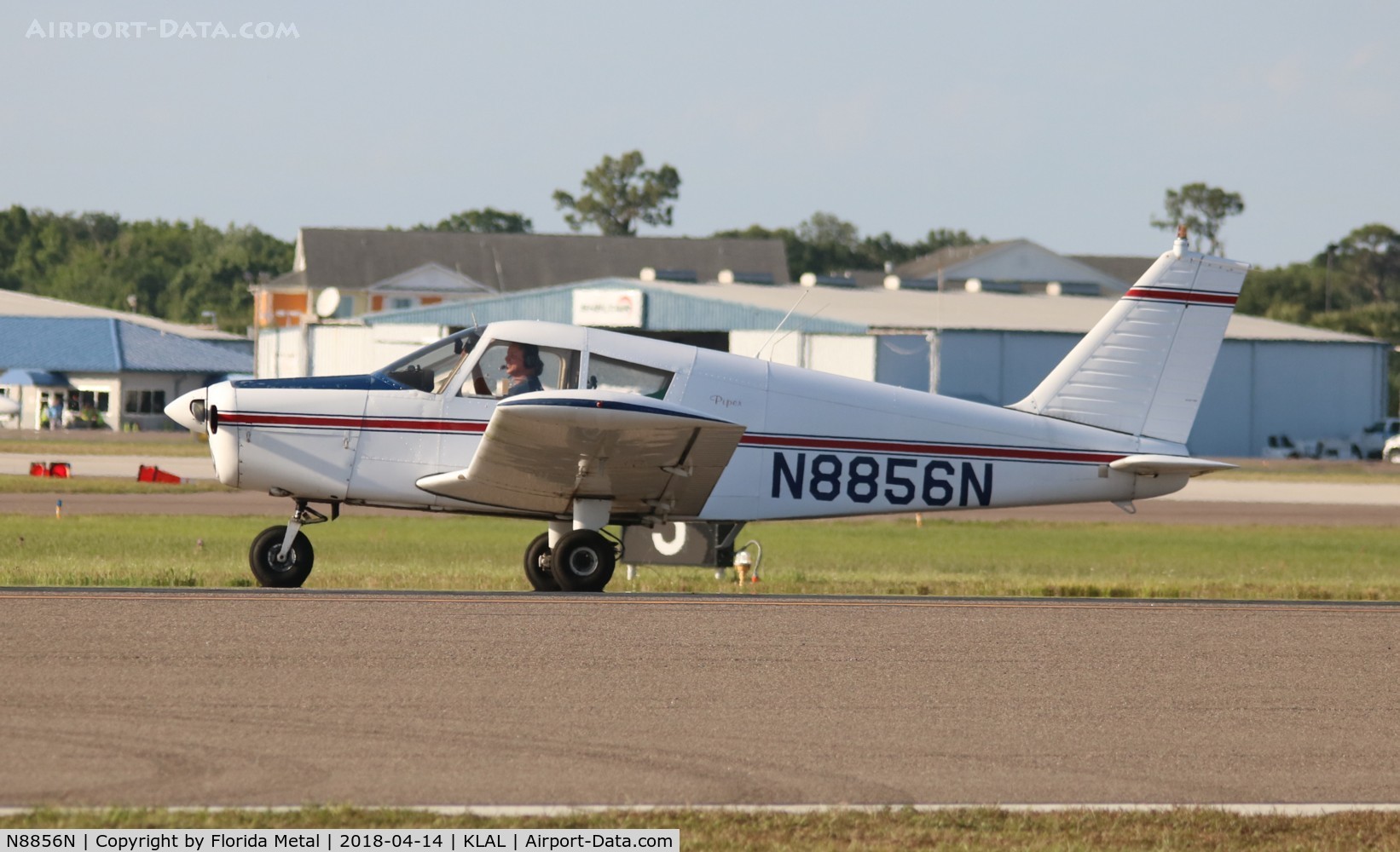 N8856N, 1969 Piper PA-28-140 C/N 28-25711, PA-28-140