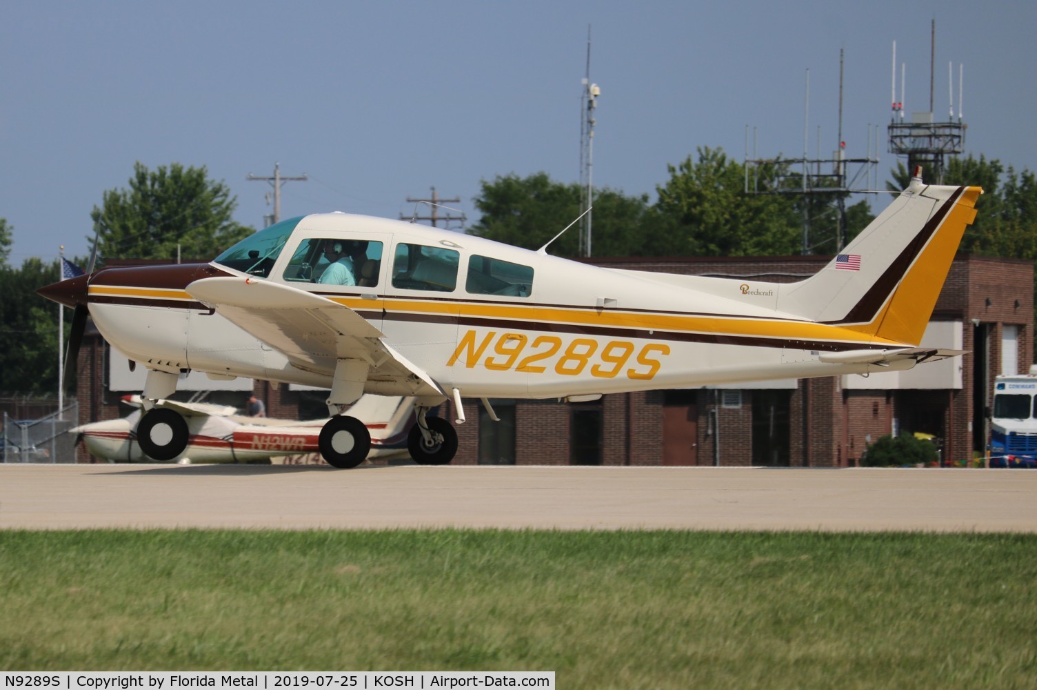 N9289S, 1975 Beech C23 Sundowner 180 Sundowner 180 C/N M-1651, Beech C23