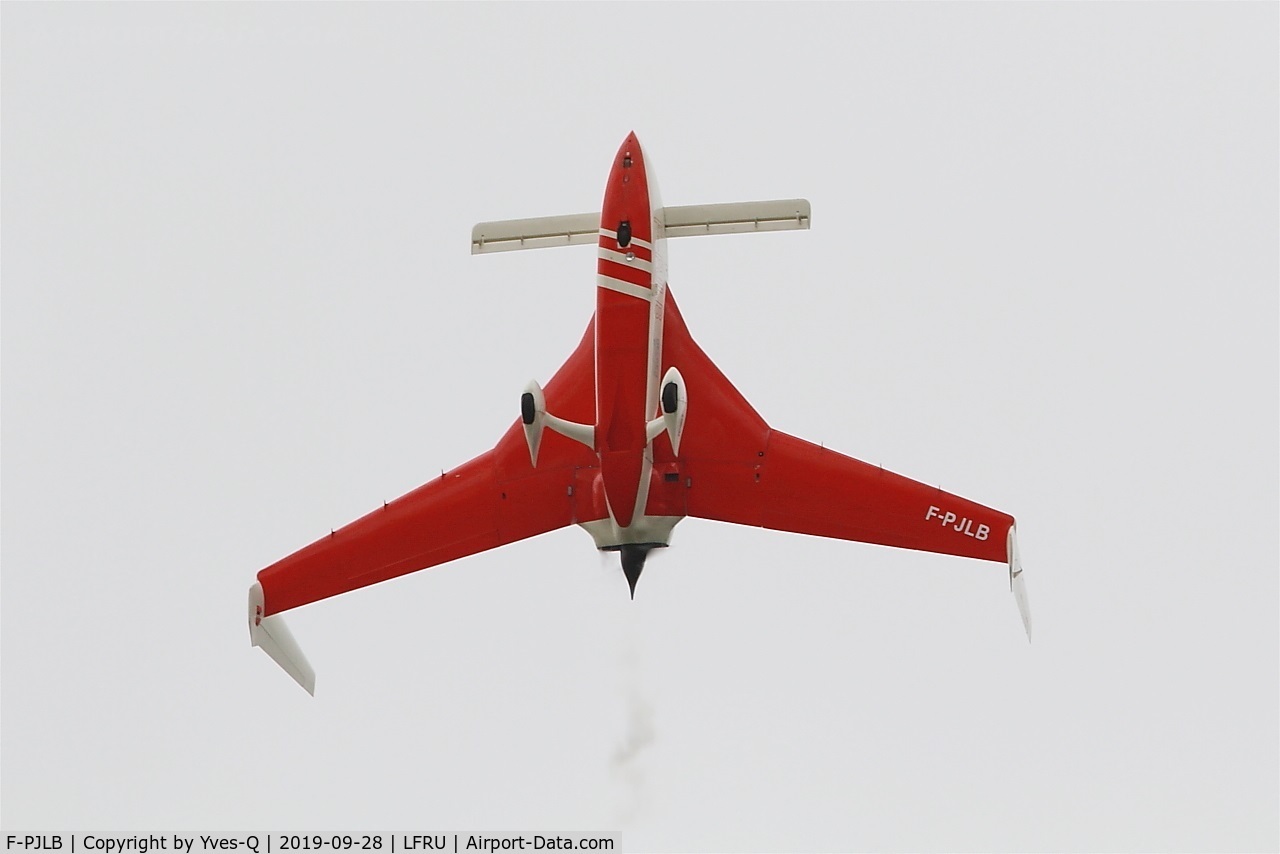 F-PJLB, Rutan Long-EZ C/N 1344, Rutan Long-EZ, On display, Morlaix-Ploujean airport (LFRU-MXN) air show 2019