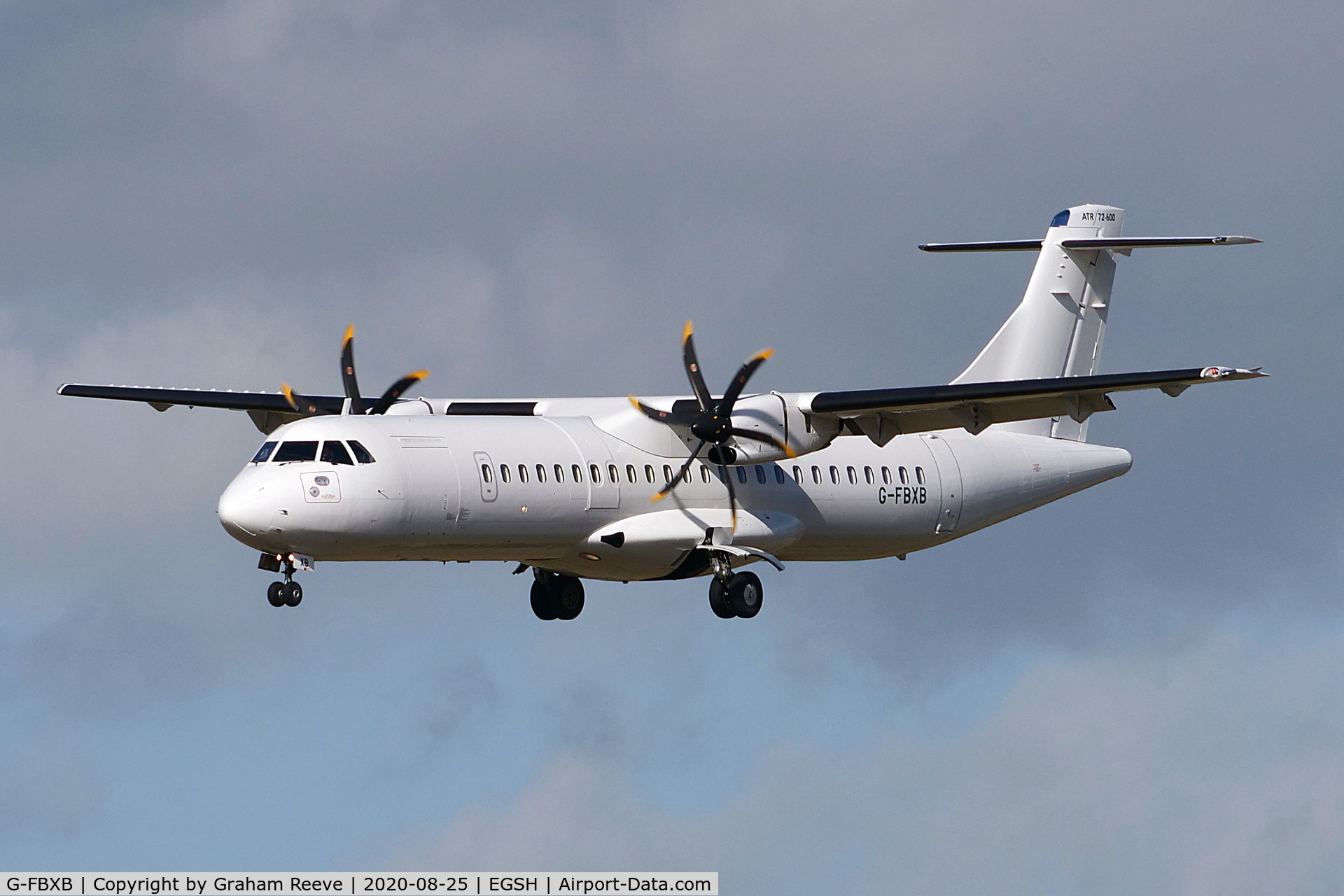 G-FBXB, 2015 ATR 72-212A C/N 1277, Landing at Norwich.