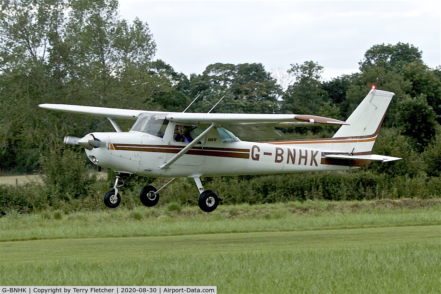 G-BNHK, 1981 Cessna 152 C/N 152-85355, At Stoke Golding