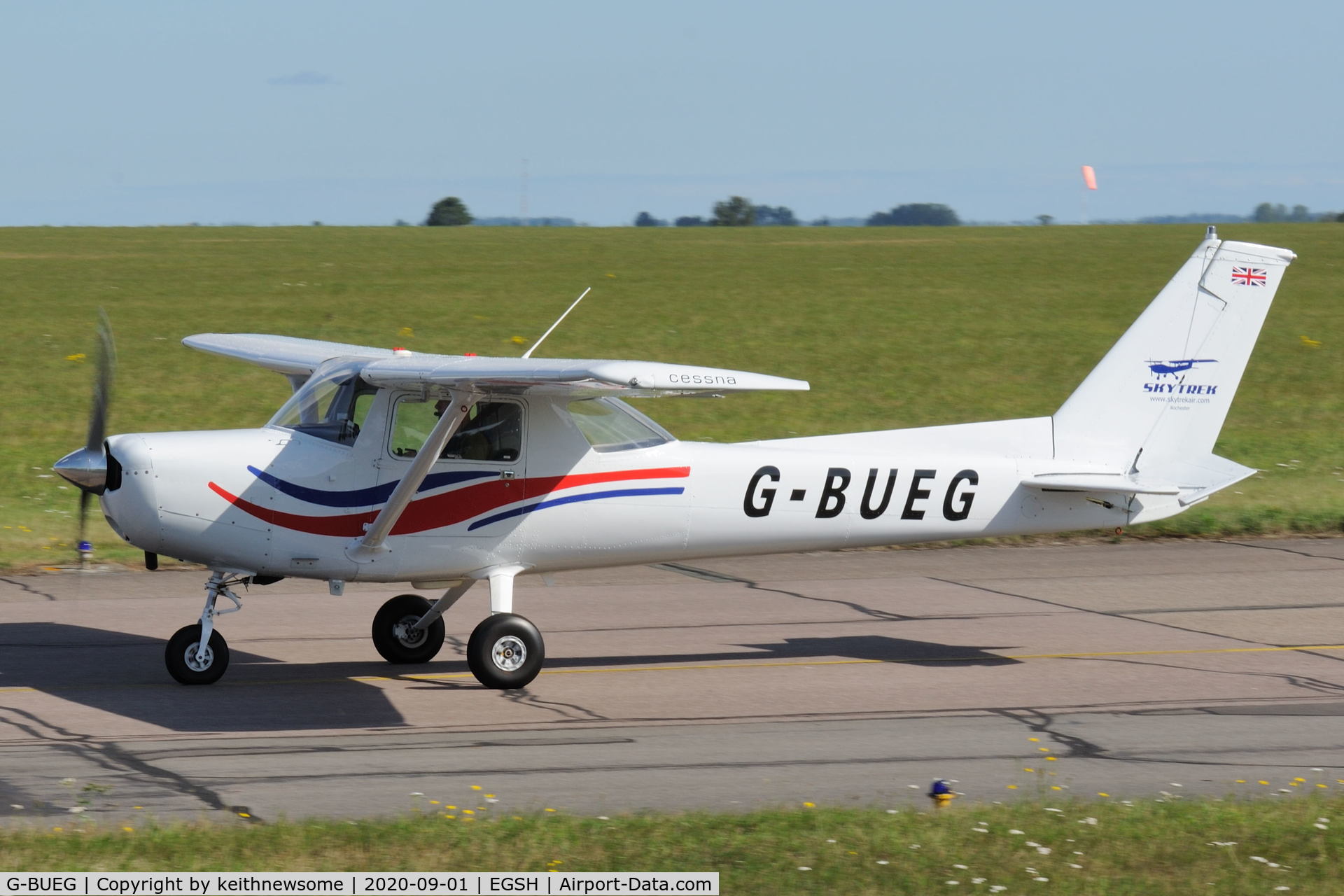 G-BUEG, 1977 Cessna 152 C/N 152-80347, Arriving at Norwich.