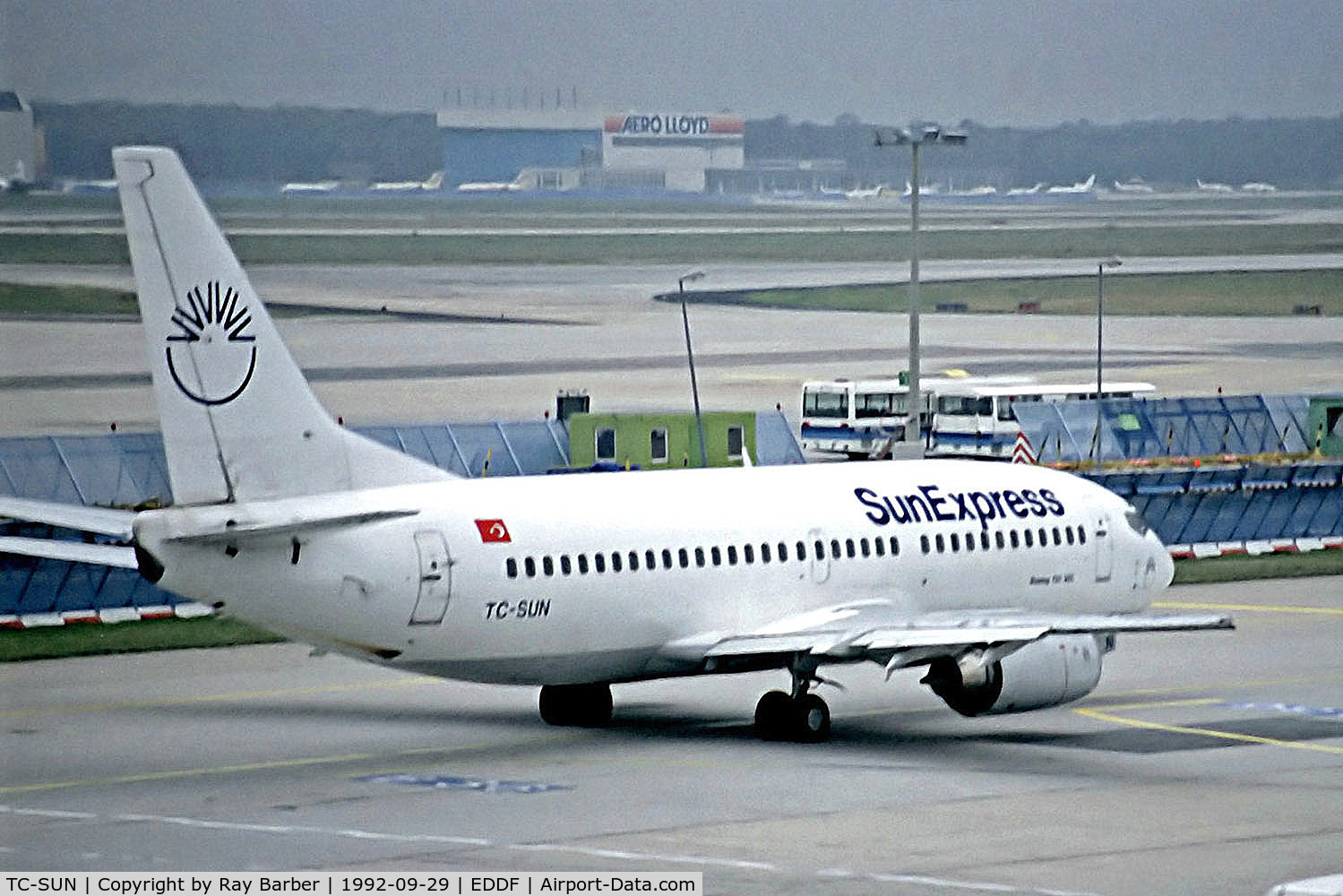 TC-SUN, 1990 Boeing 737-3Y0 C/N 24676, TC-SUN   Boeing 737-3Y0 [24676] (SunExpress) Frankfurt Int'l 29/09/1992