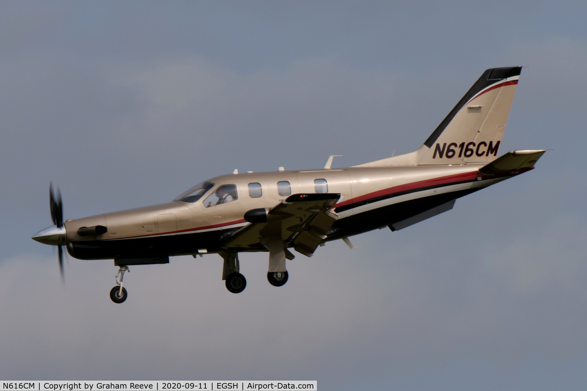 N616CM, 2010 Socata TBM-850 C/N 540, Landing at Norwich.