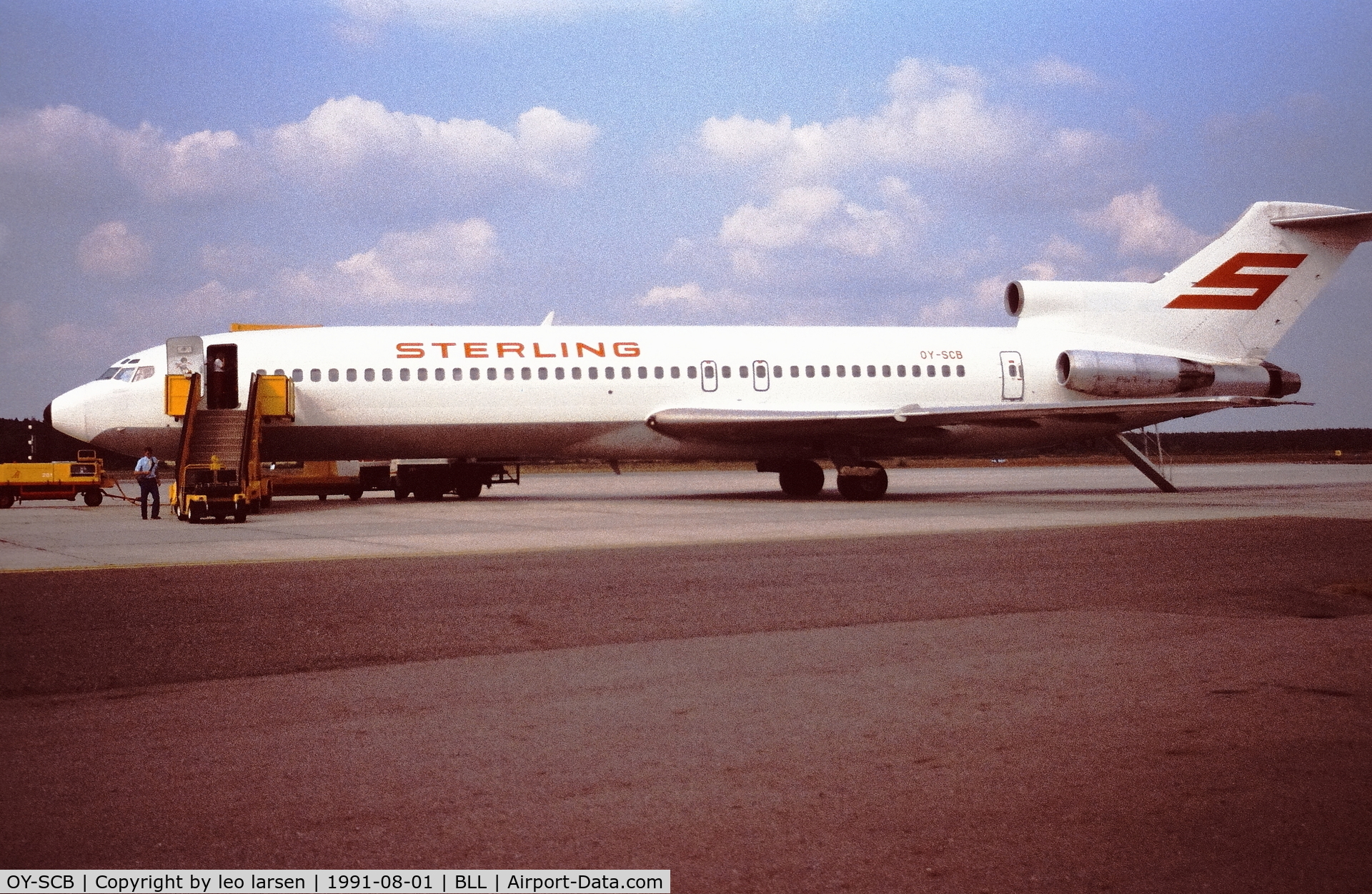 OY-SCB, 1981 Boeing 727-221 C/N 22536, Billund 1.8.1991