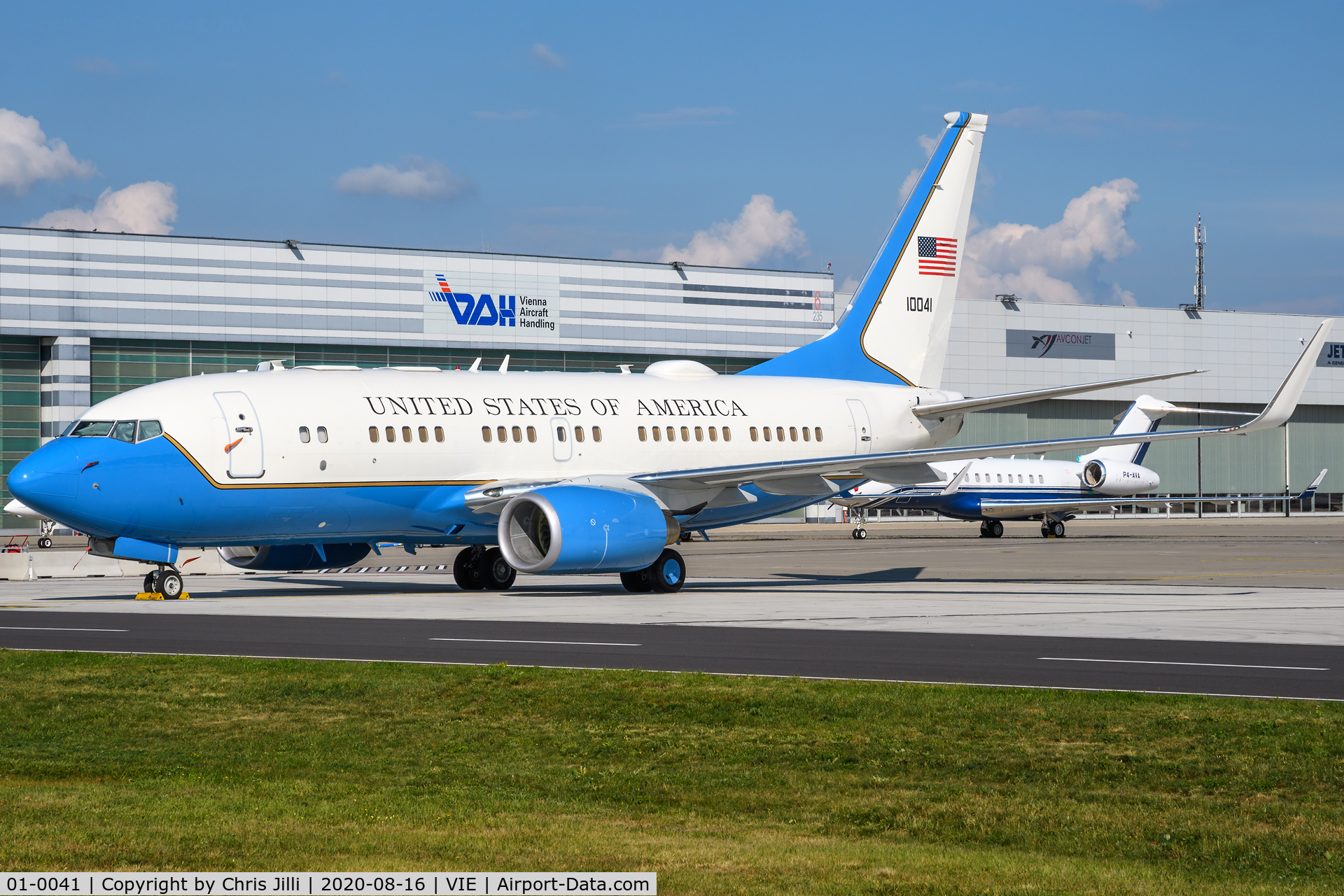 01-0041, 2002 Boeing C-40B (737-7FD BBJ) C/N 33080, US Air Force
