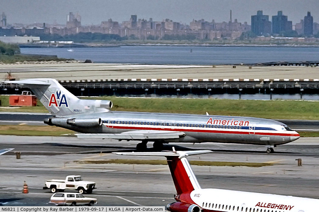 N6821, 1968 Boeing 727-223 C/N 19496, N6821   Boeing 727-223  [19496] (American Airlines) New York-La Guardia~N 17/09/1979