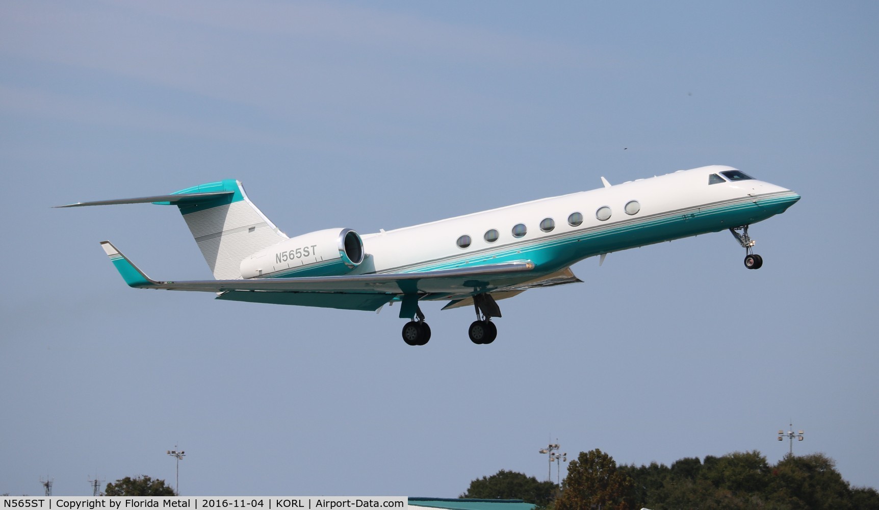 N565ST, 2004 Gulfstream Aerospace GV-SP (G550) C/N 5015, NBAA 2016