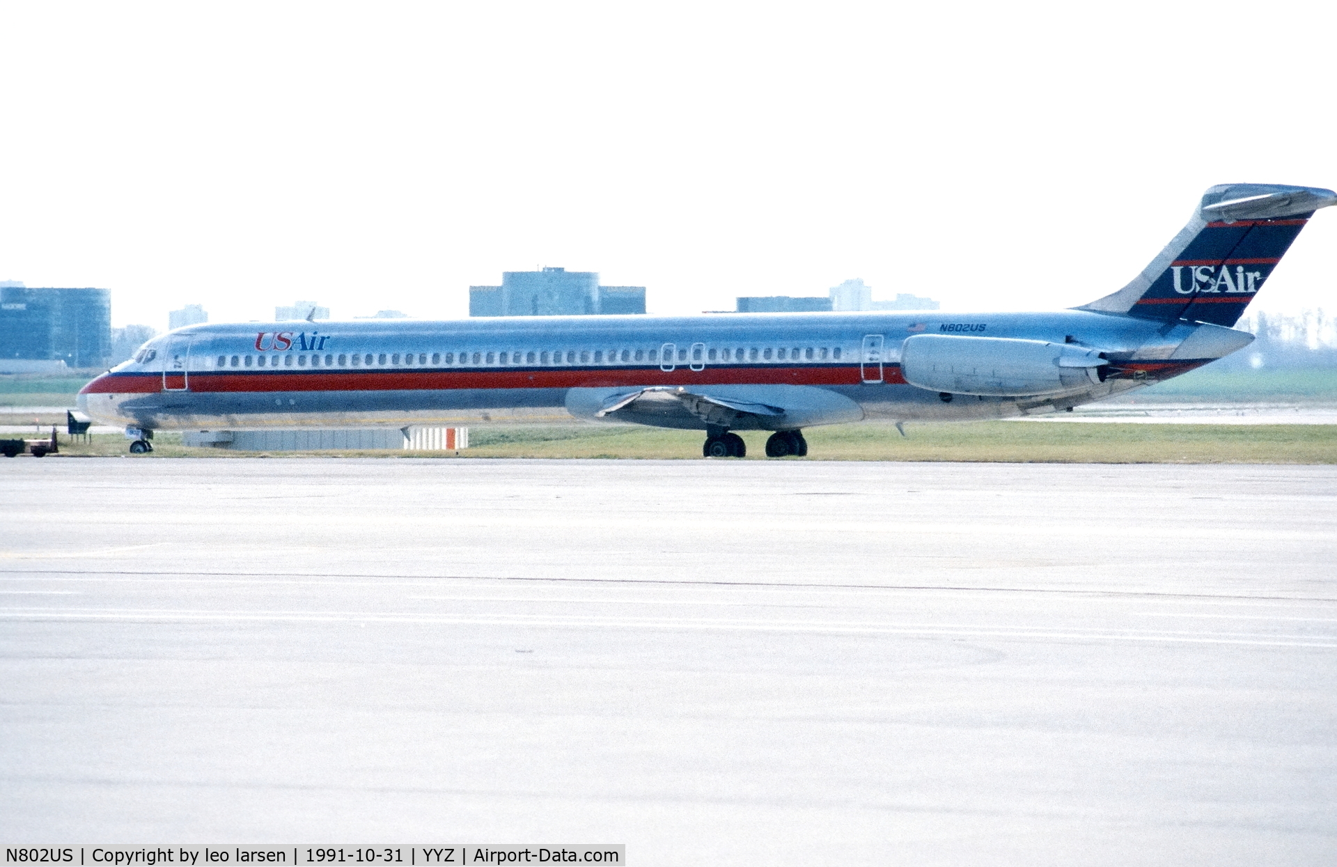 N802US, 1981 McDonnell Douglas MD-81 (DC-9-81) C/N 48036, Toronto 31.10.1991