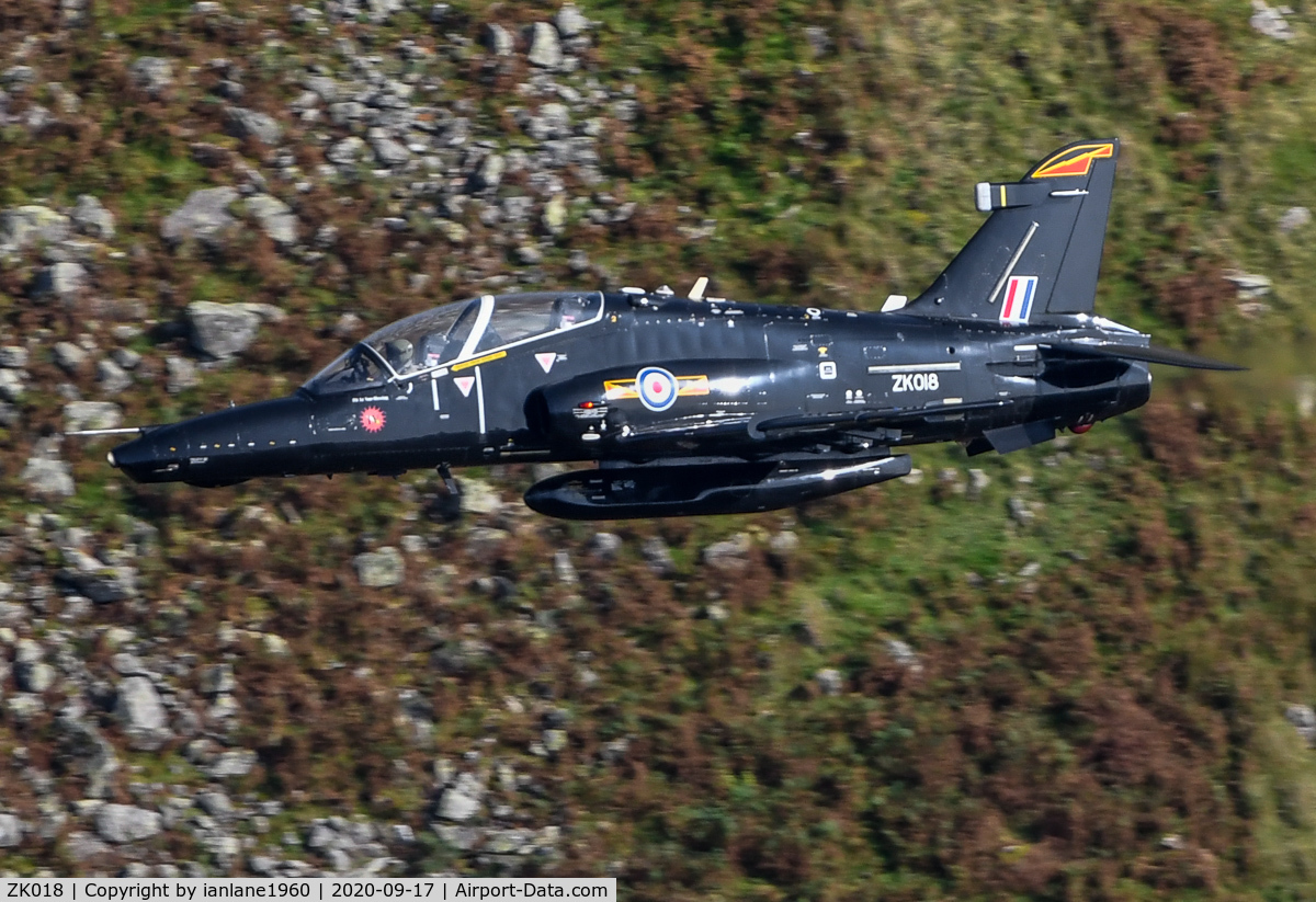 ZK018, 2008 British Aerospace Hawk T2 C/N RT009/1247, Low level in LFA17