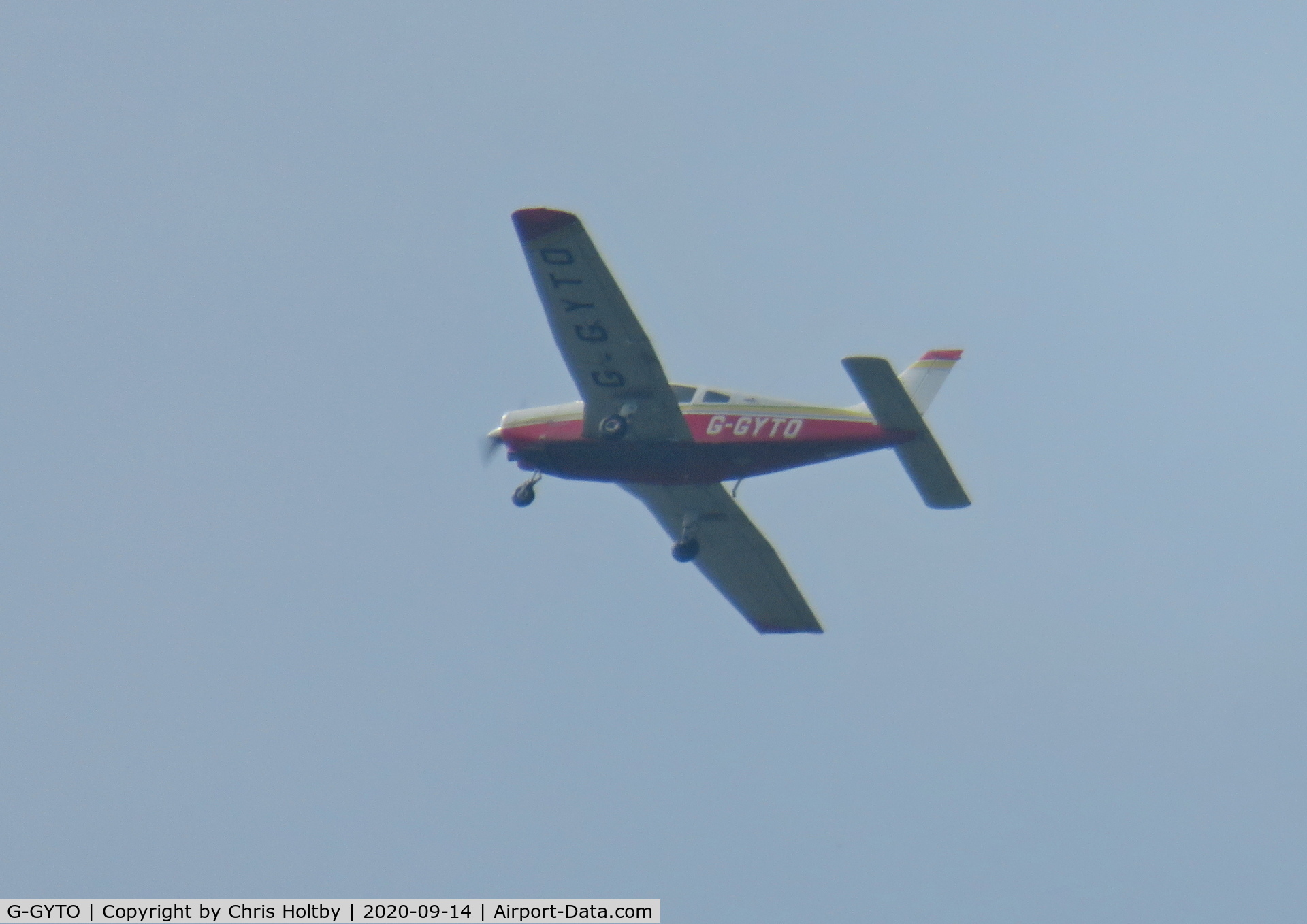 G-GYTO, 2000 Piper PA-28-161 Cherokee Warrior III C/N 2842082, Over Lower Slaughter, Cotswolds