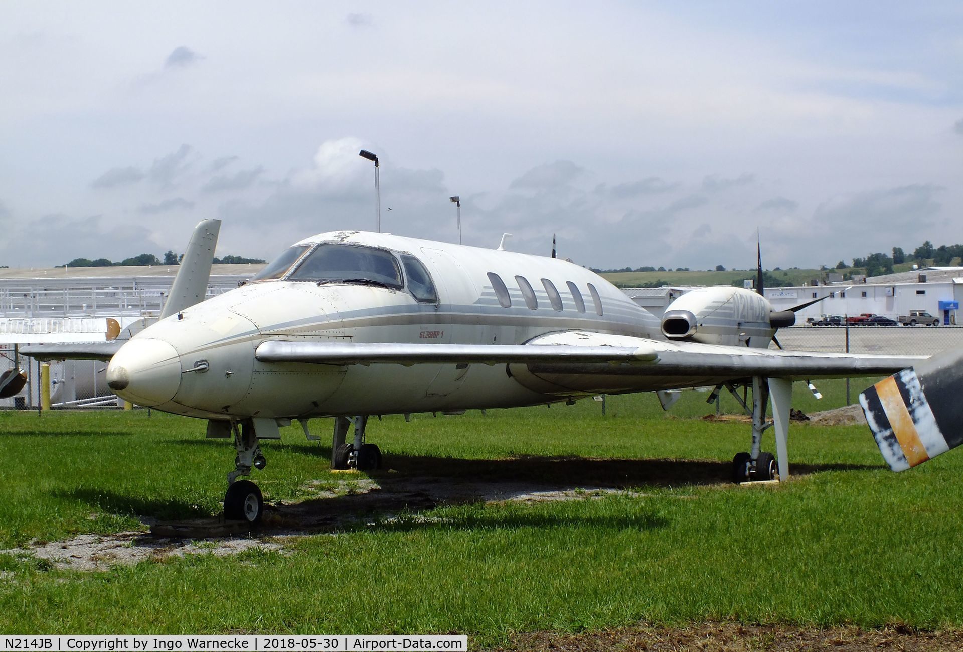 N214JB, 1990 Beech 2000 Starship C/N NC-14, Beechcraft 2000 Starship at the Southern Museum of Flight, Birmingham AL