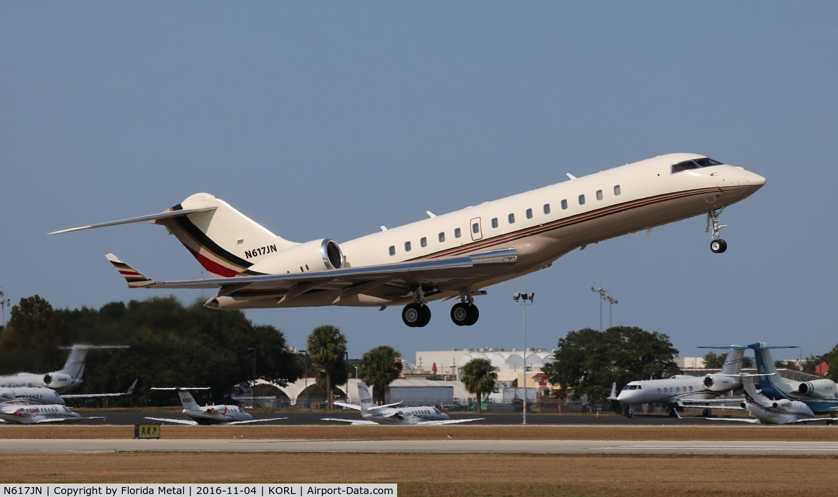 N617JN, 1997 Bombardier BD-700-1A10 Global Express C/N 9004, NBAA 2016