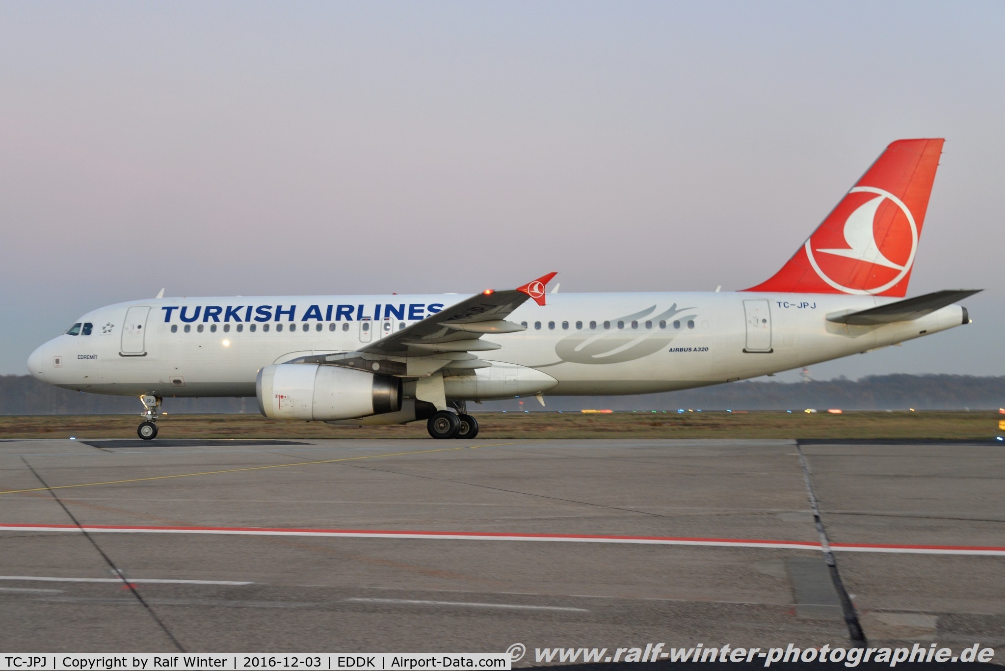 TC-JPJ, 2007 Airbus A320-232 C/N 3239, Airbus A320-232 - TK THY THY Turkish Airlines 'Edremit' - 3239 - TC-JPJ - 03.12.2016 - CGN