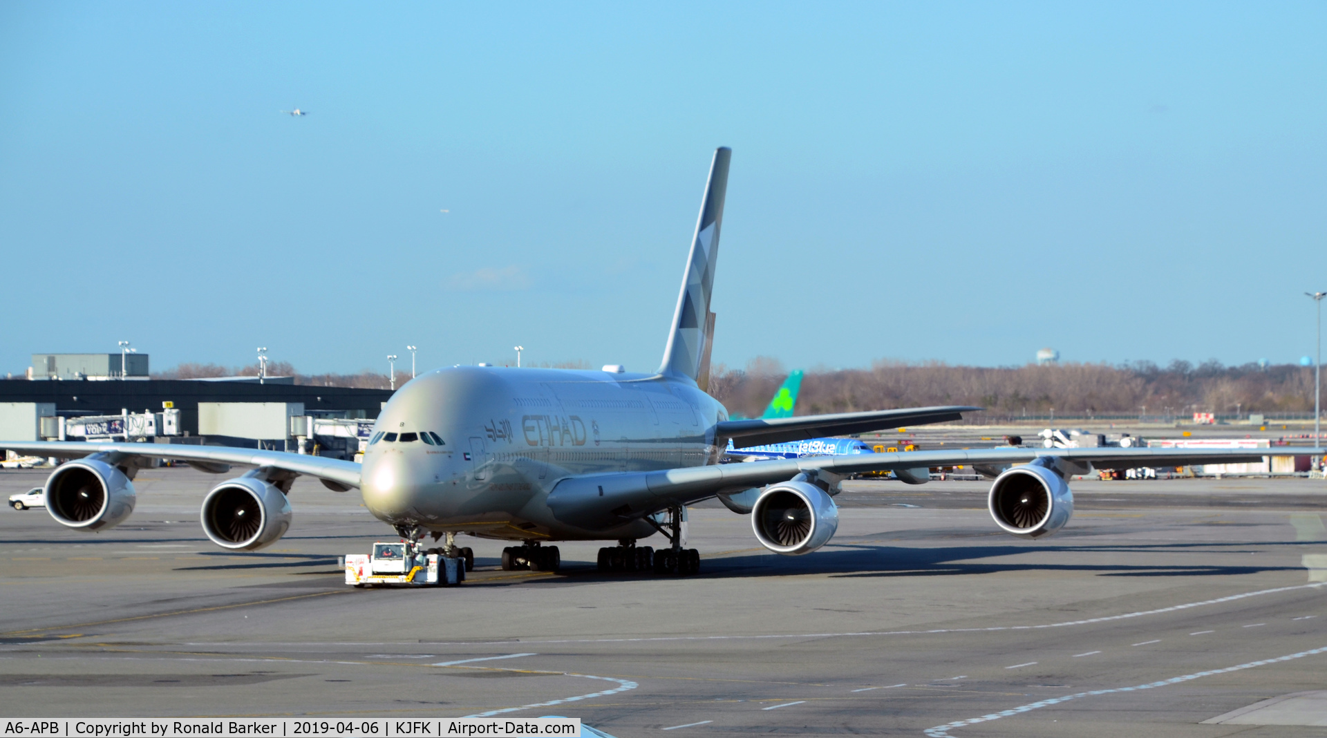 A6-APB, 2014 Airbus A380-861 C/N 170, Towed JFK