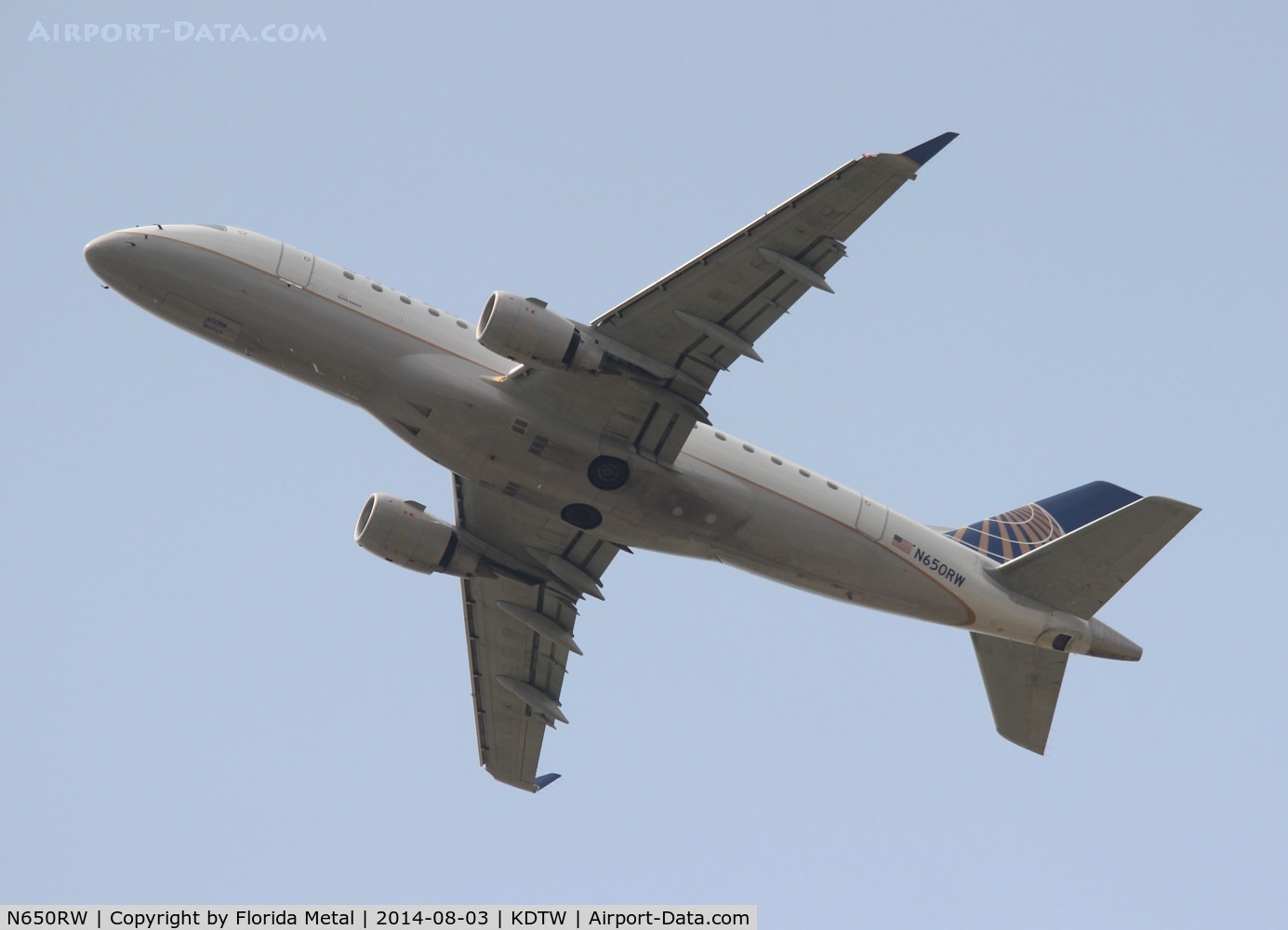 N650RW, 2005 Embraer 170SE (ERJ-170-100SE) C/N 17000071, DTW 2014