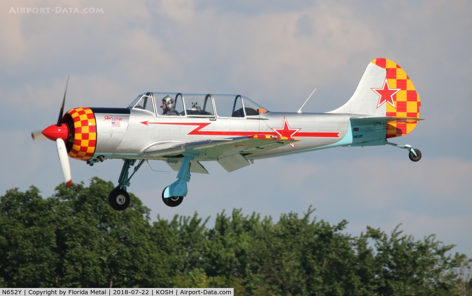 N652Y, 2004 Yakovlev (Aerostar) Yak-52TW C/N 0412510, OSH 2018