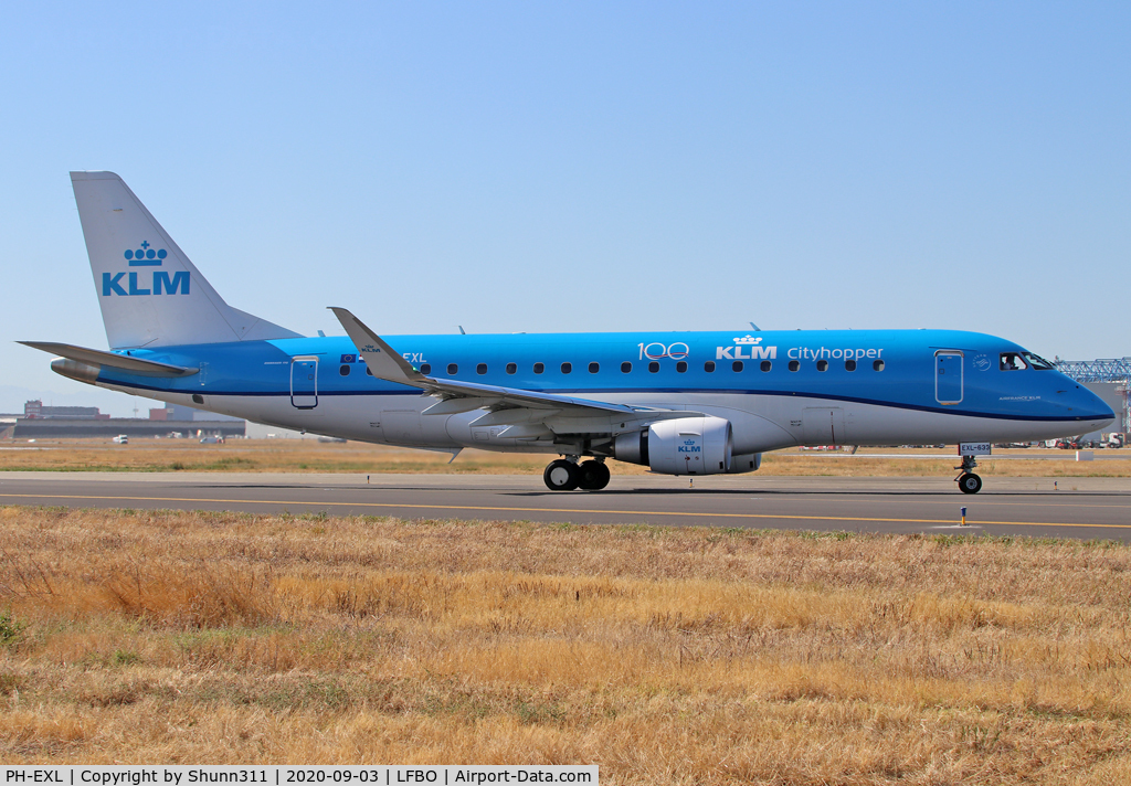 PH-EXL, 2017 Embraer ERJ-175STD (ERJ-170-200) C/N 17000633, Taxiing holding point rwy 14L with additional '100' titles