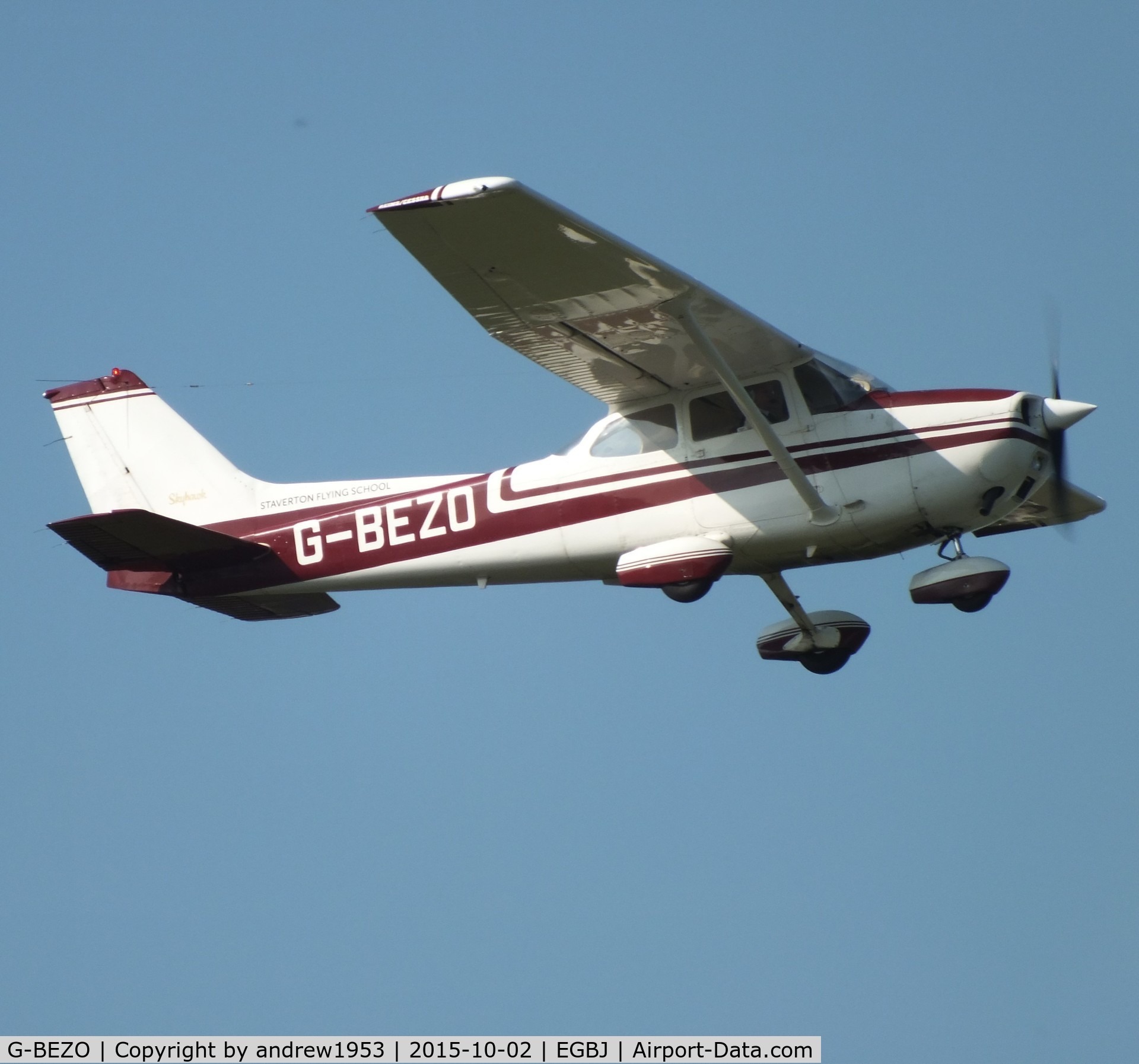 G-BEZO, 1976 Reims F172M ll Skyhawk C/N 1392, G-BEZO at Gloucestershire Airport.