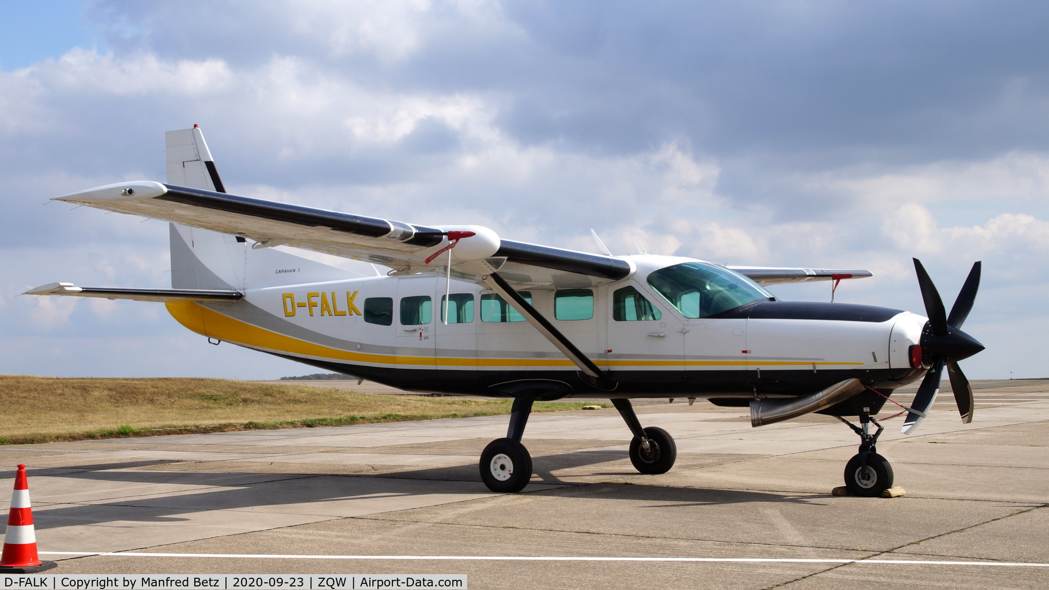 D-FALK, 1985 Cessna 208 Caravan 1 C/N 208-00023, Besucher