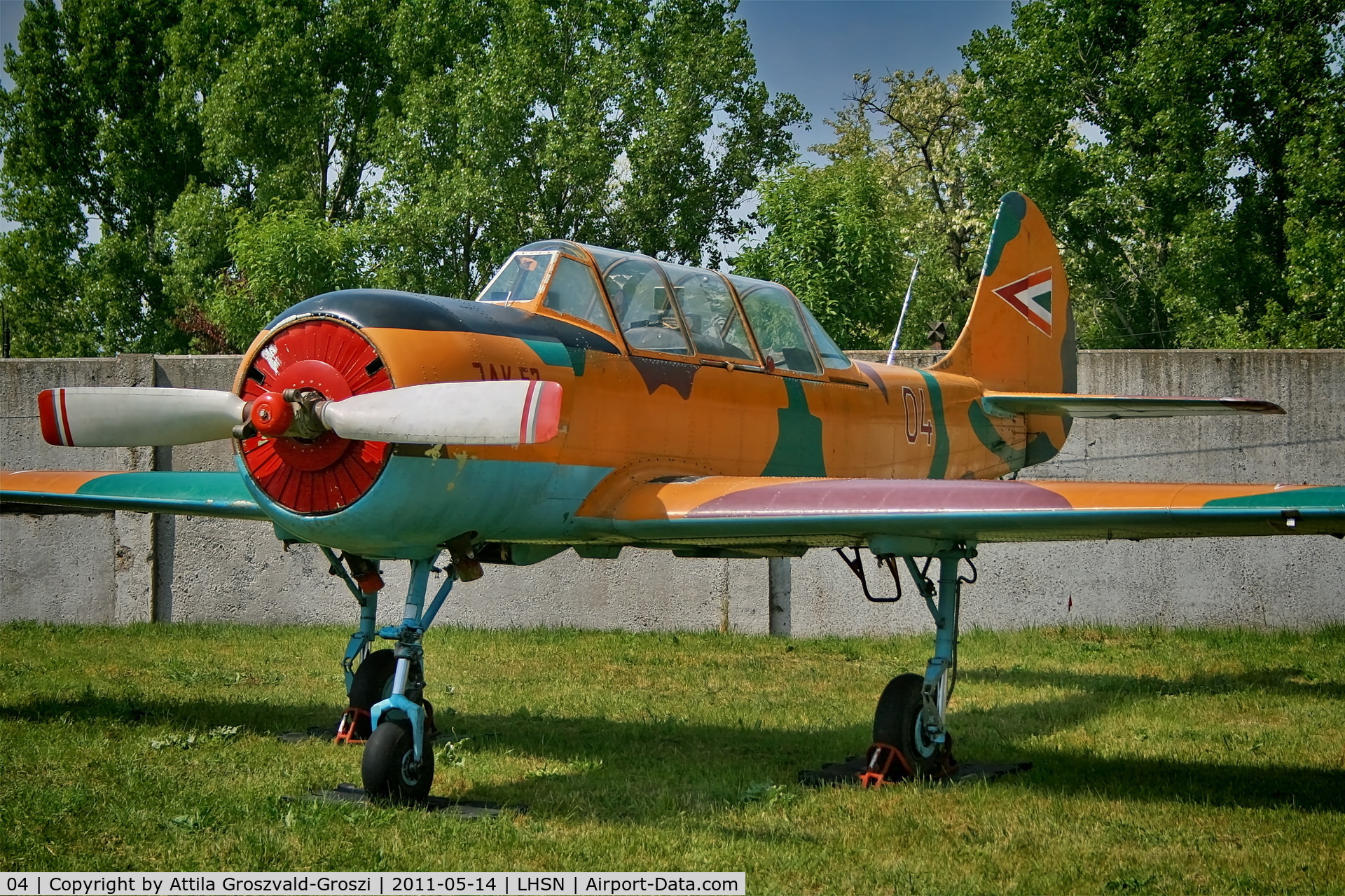 04, 1994 Yakovlev Yak-52 C/N 9411715, LHSN - Szolnok-Szandaszölös Airplane Museum