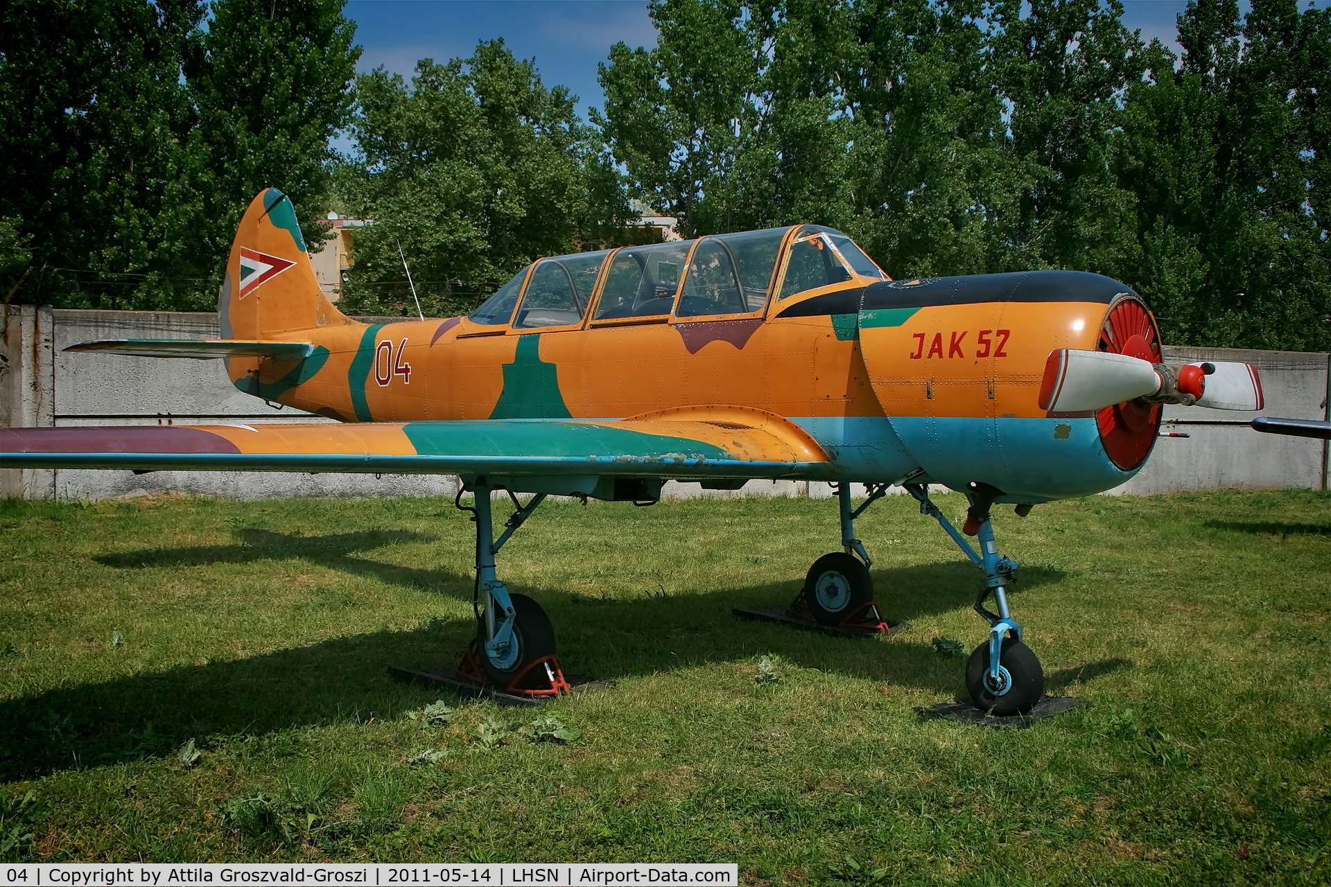 04, 1994 Yakovlev Yak-52 C/N 9411715, LHSN - Szolnok-Szandaszölös Airplane Museum