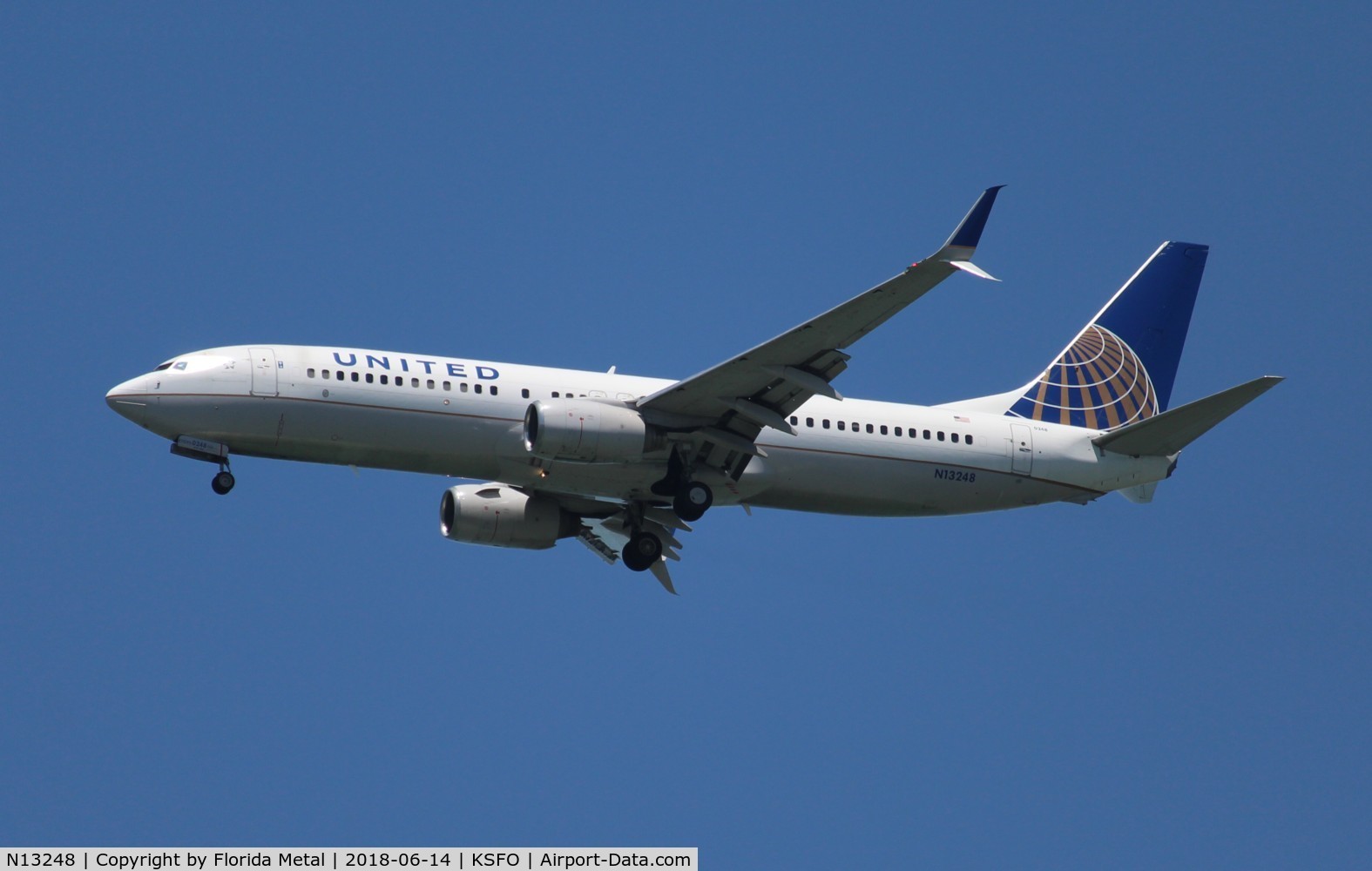 N13248, 1999 Boeing 737-824 C/N 28808, United 737-824