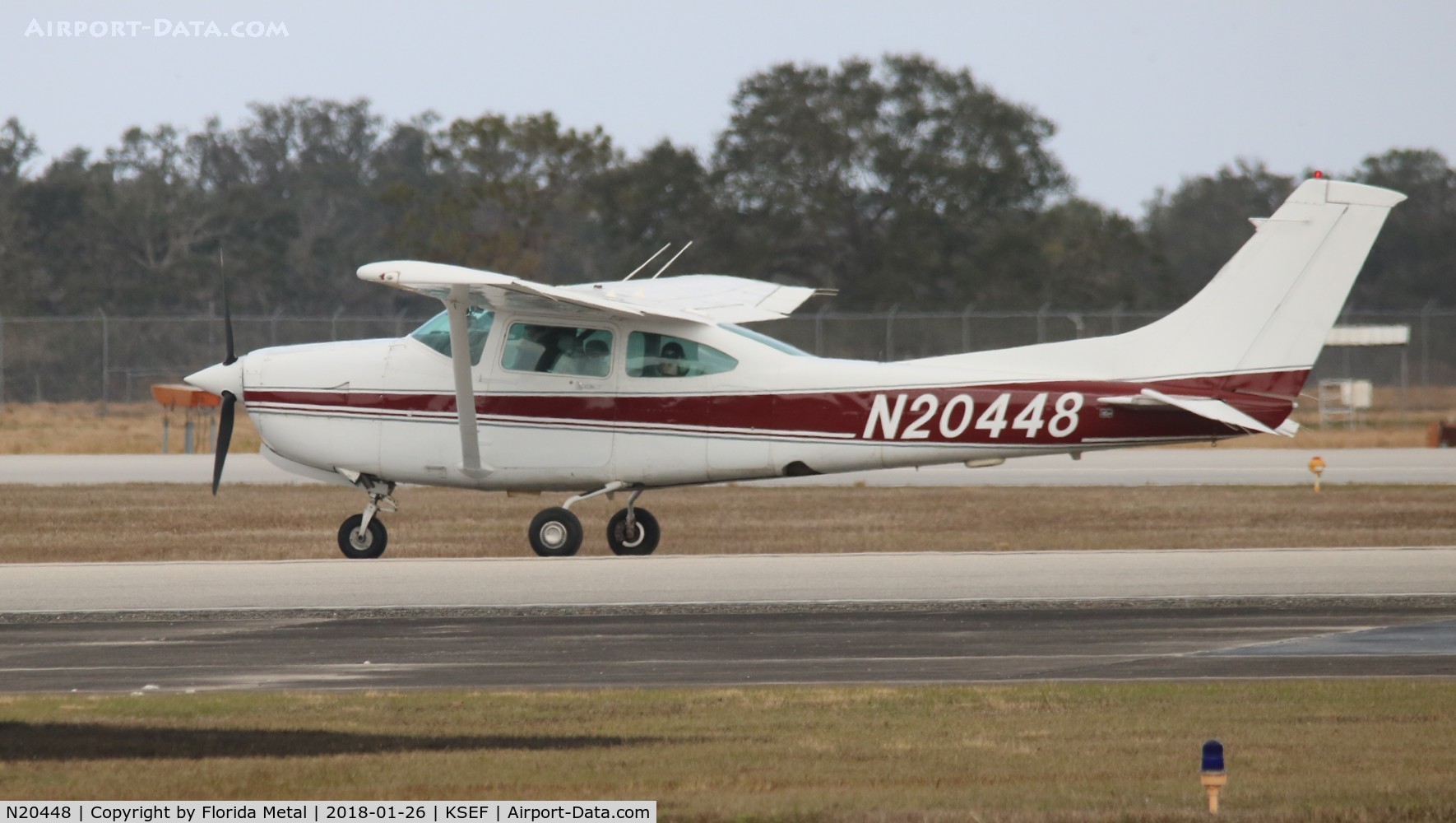 N20448, 1982 Cessna R182 Skylane RG C/N R18201923, Cessna R182