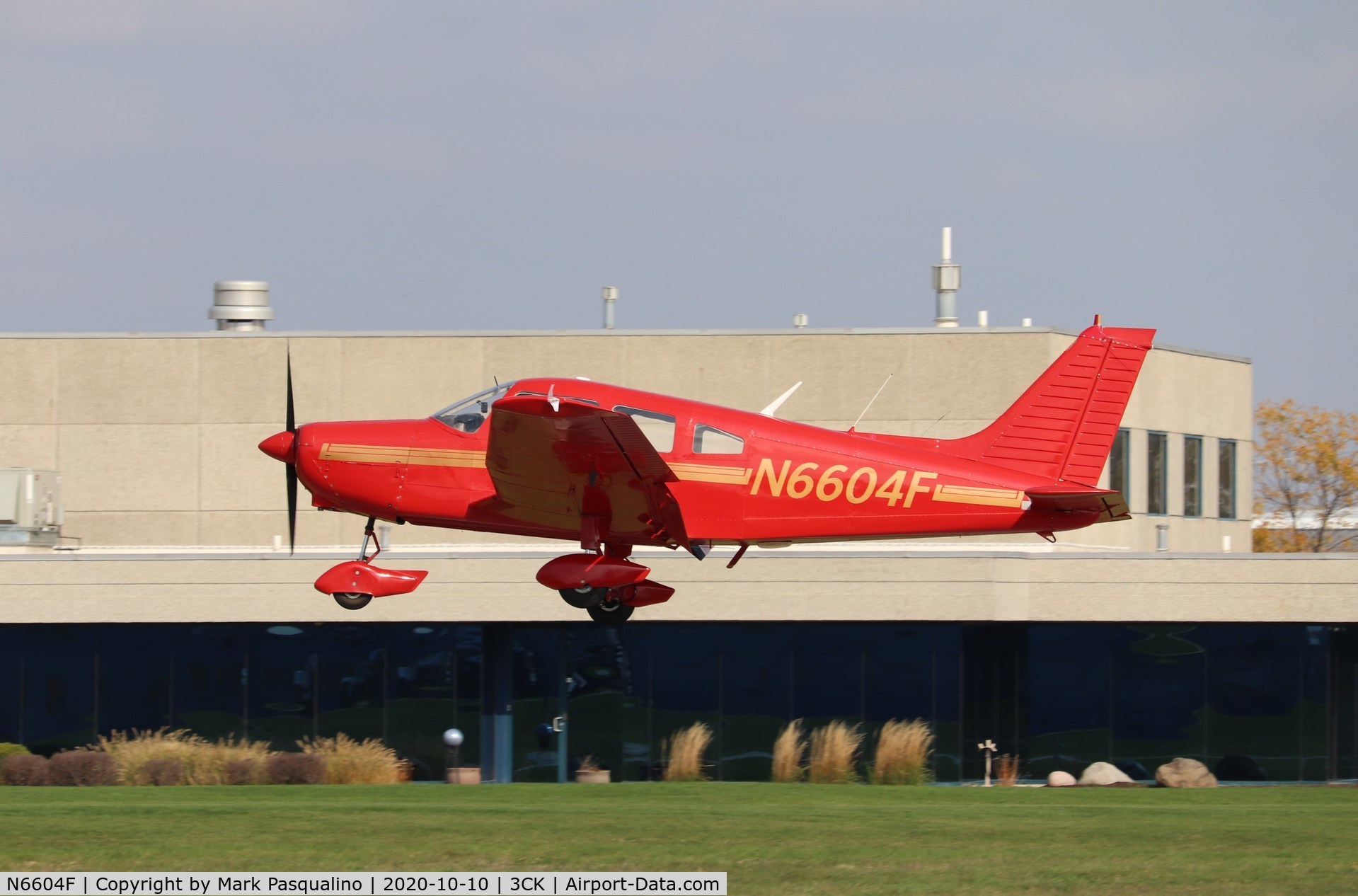 N6604F, 1976 Piper PA-28-151 C/N 28-7715169, Piper PA-28-151